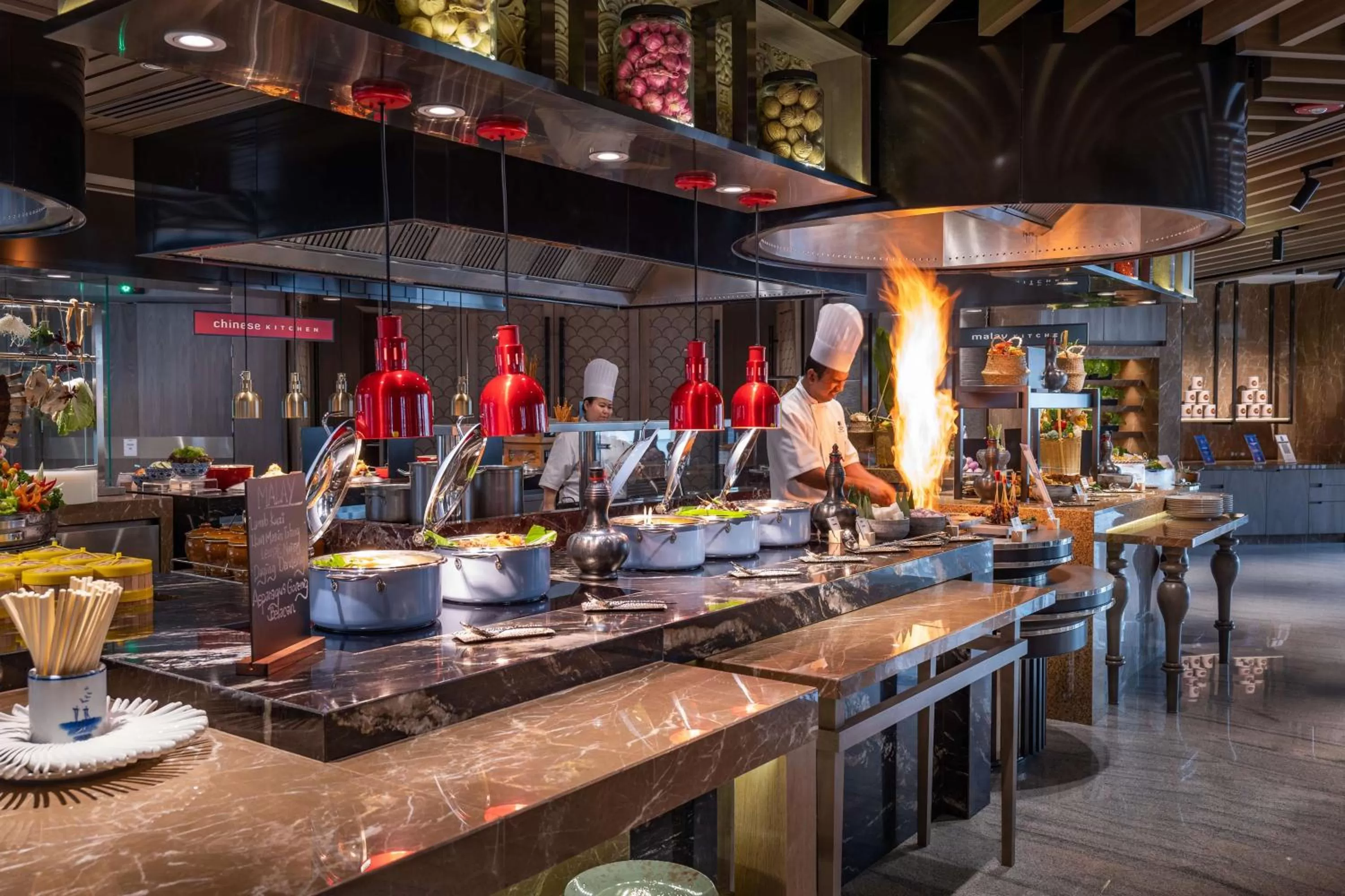 Restaurant/places to eat in DoubleTree by Hilton Putrajaya Lakeside