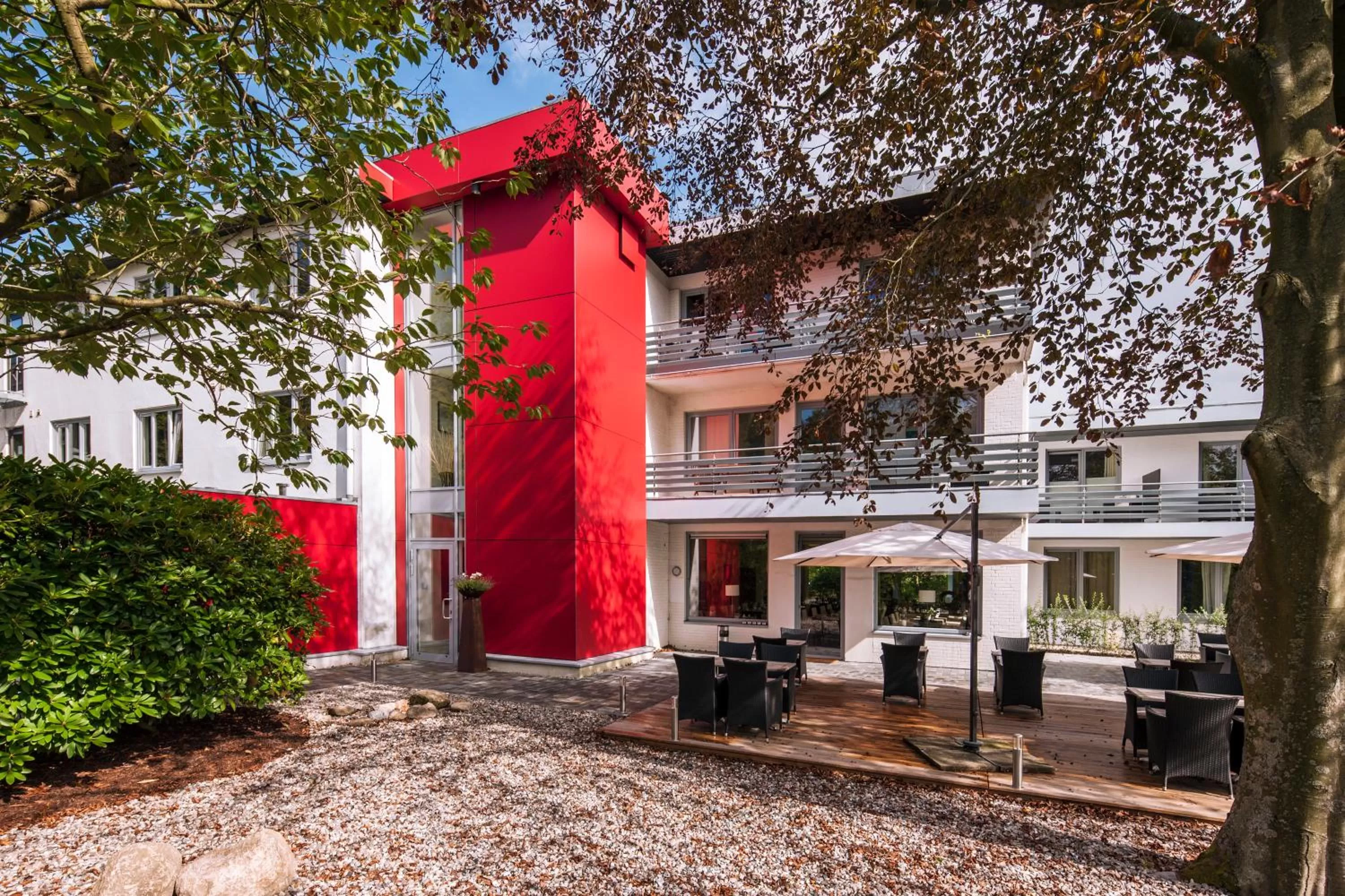 Facade/entrance, Property Building in Das Frühstückshotel Sankt Peter-Ording