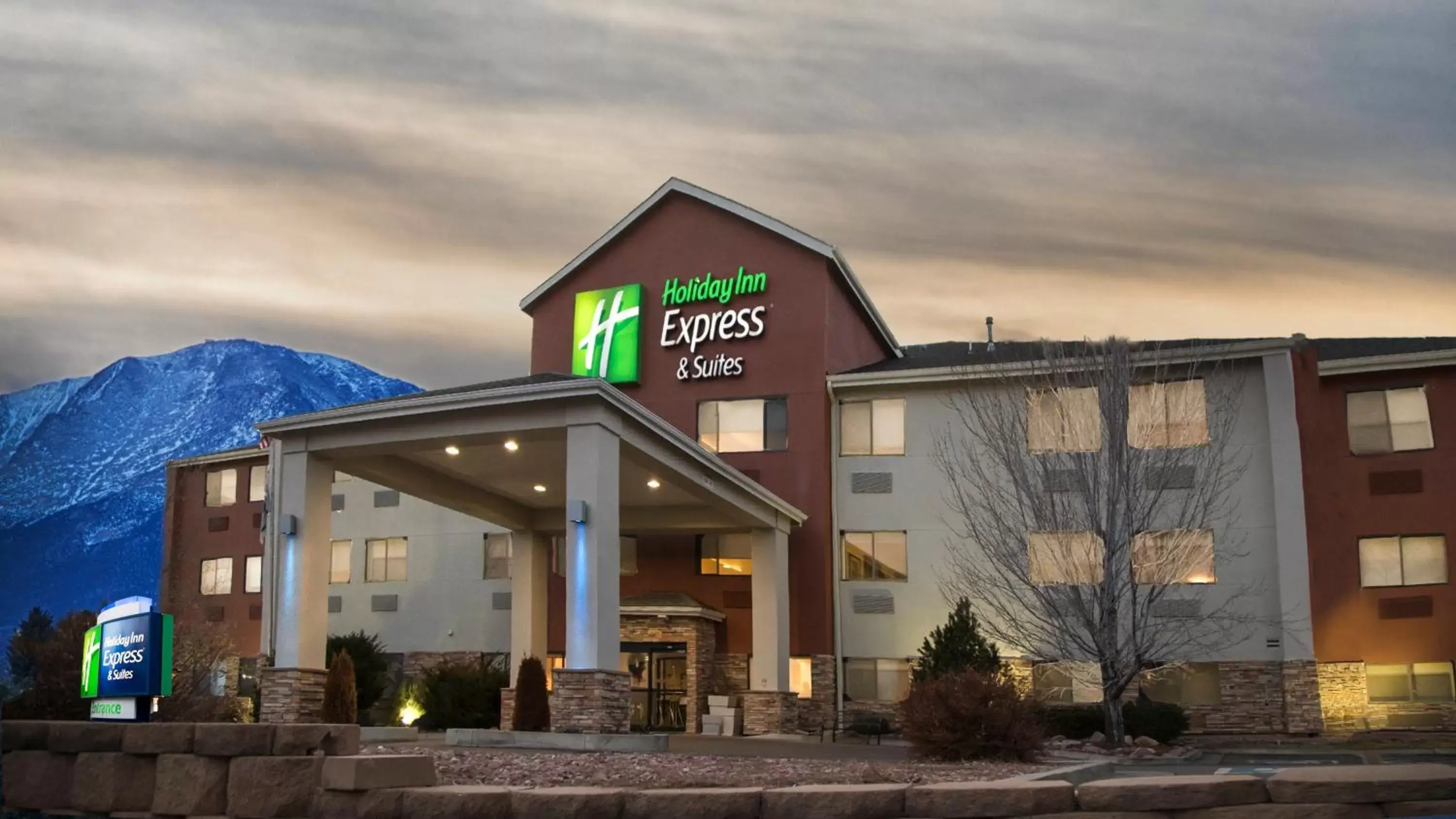 Property building in Holiday Inn Express & Suites Colorado Springs North, an IHG Hotel