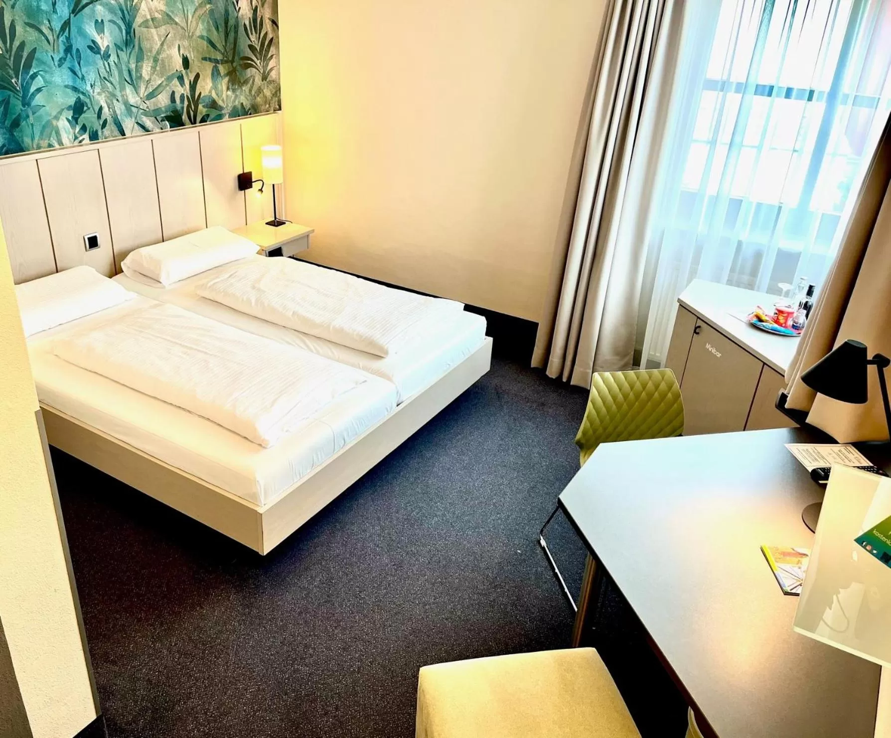 Photo of the whole room, Bed in Hotel Schiller