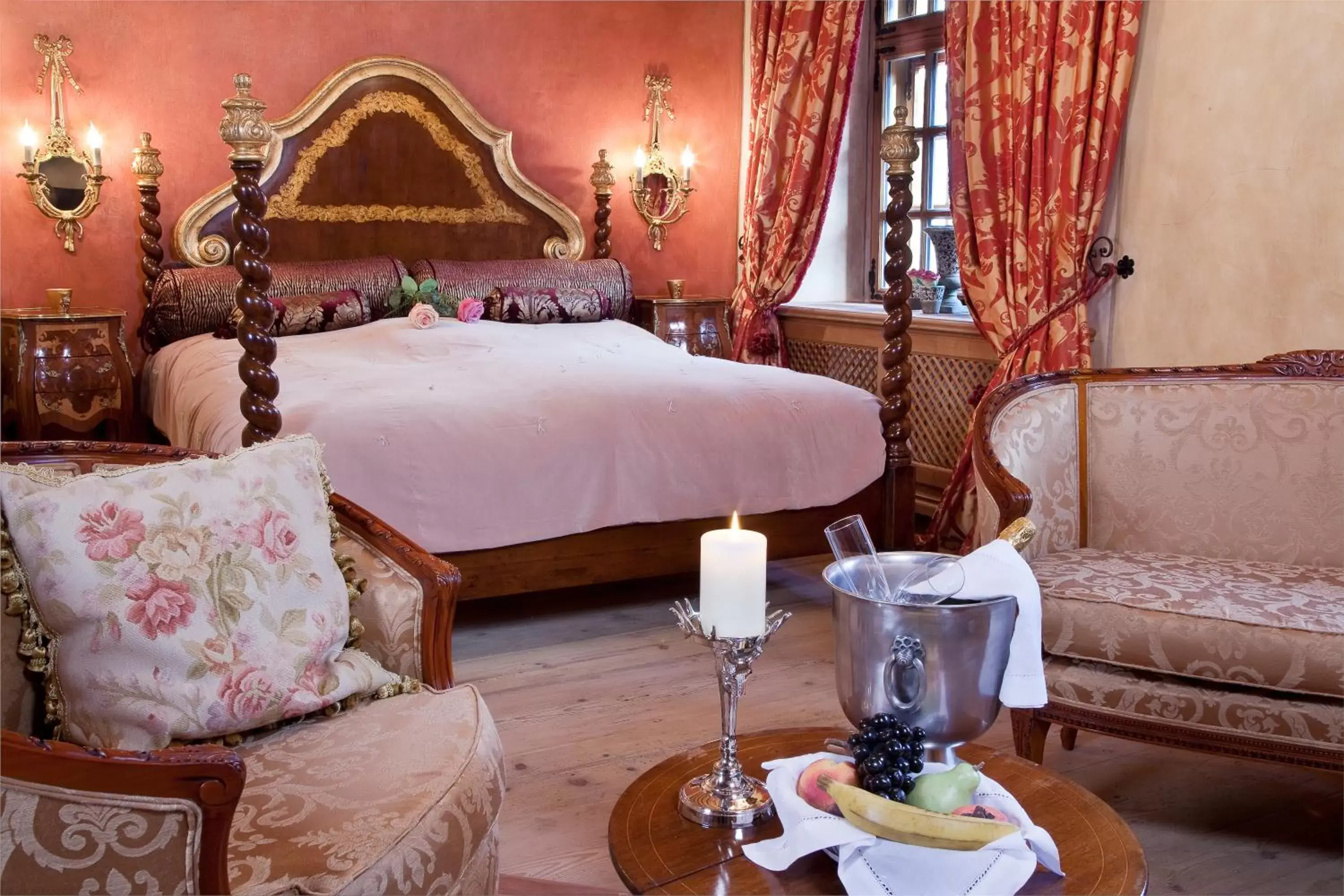 Bedroom, Bed in Schloss Matzen
