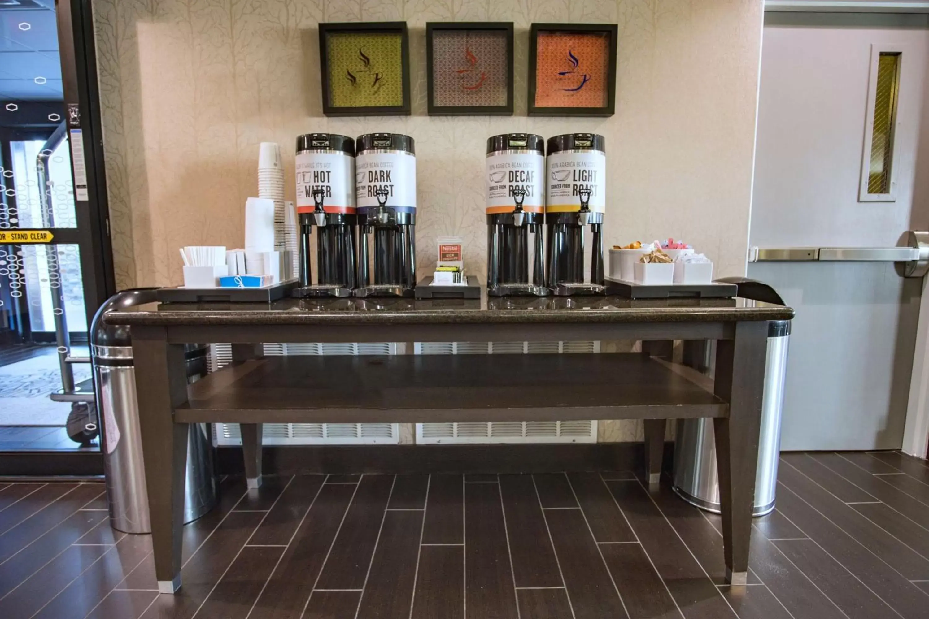 Dining area in Hampton Inn Oklahoma City/Yukon