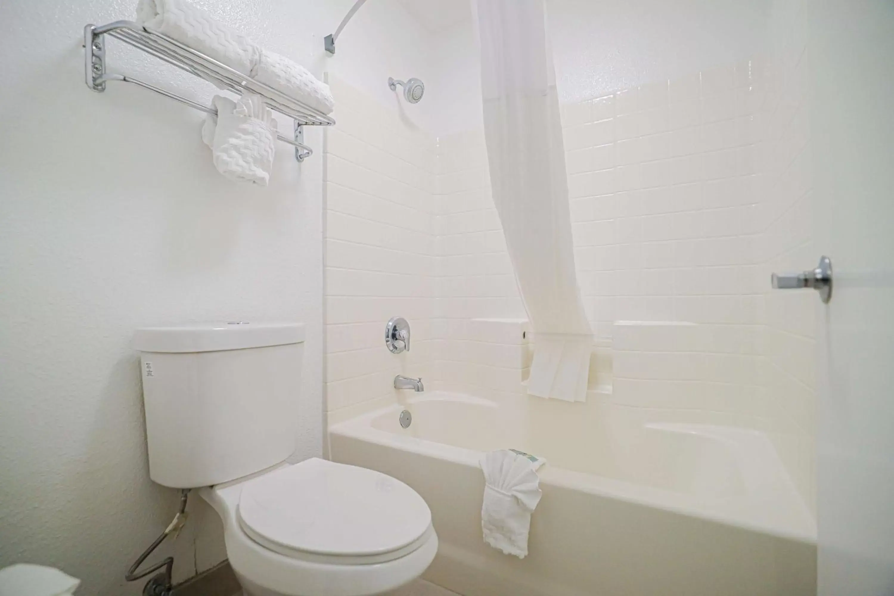 Bathroom in Best Western Heritage Inn