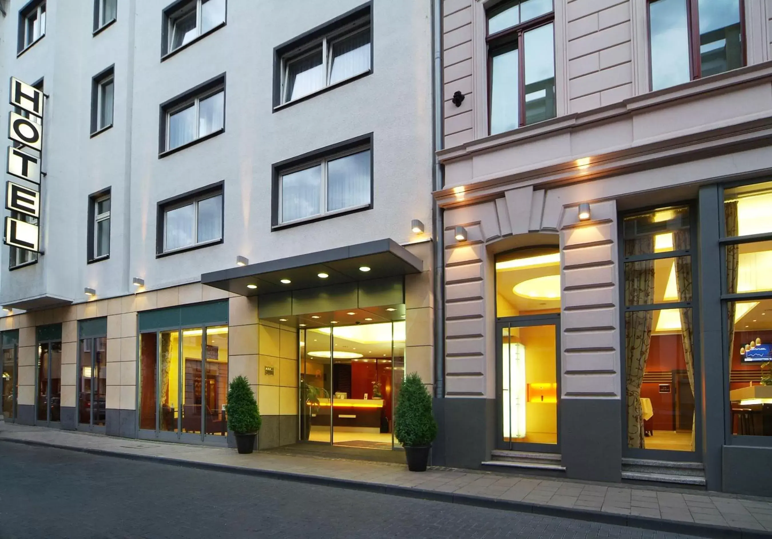 Facade/entrance in Hotel Flandrischer Hof