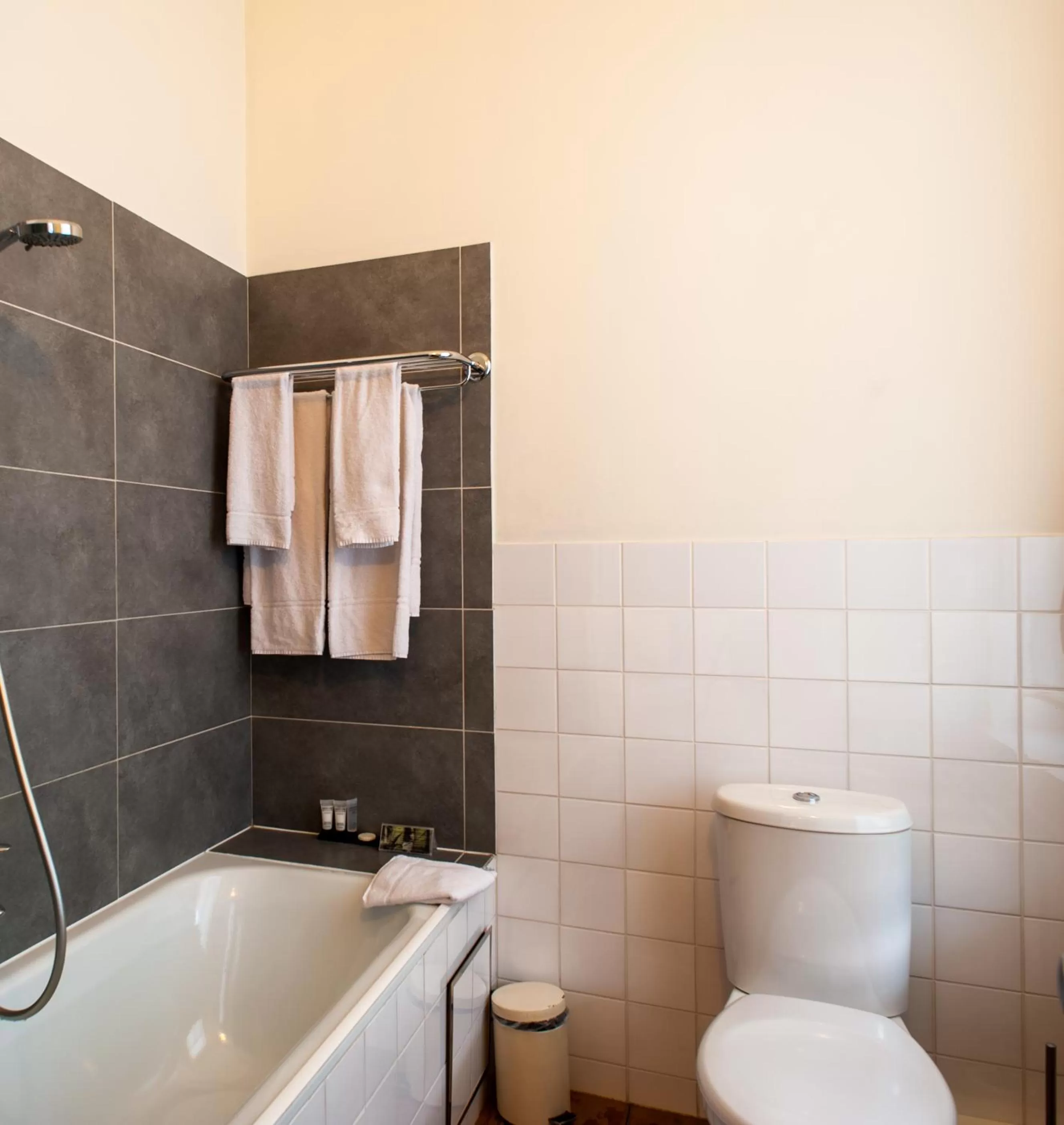 Bathroom in Charme Hotel Hancelot