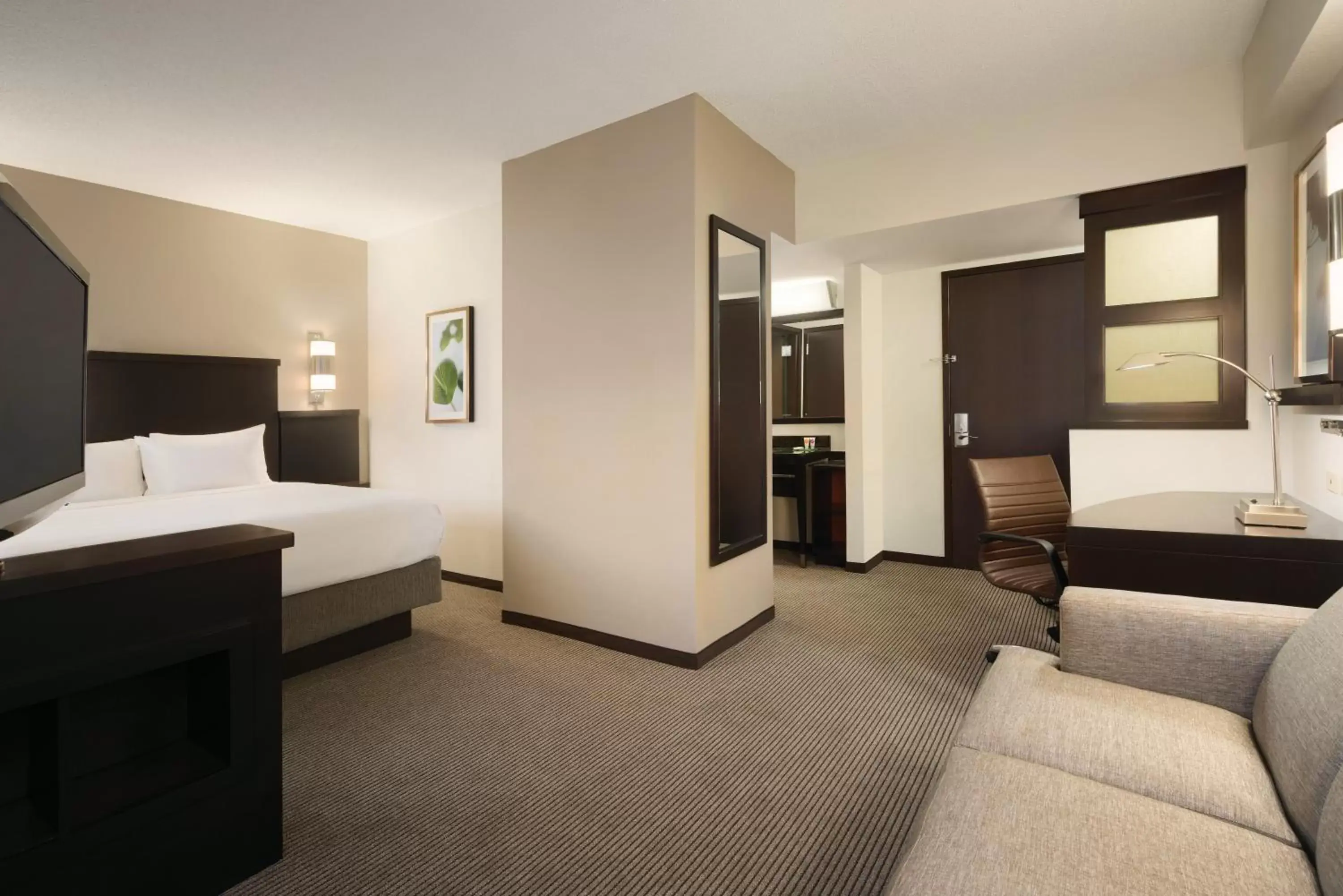 Photo of the whole room, TV/Entertainment Center in Hyatt Place Philadelphia/ King of Prussia