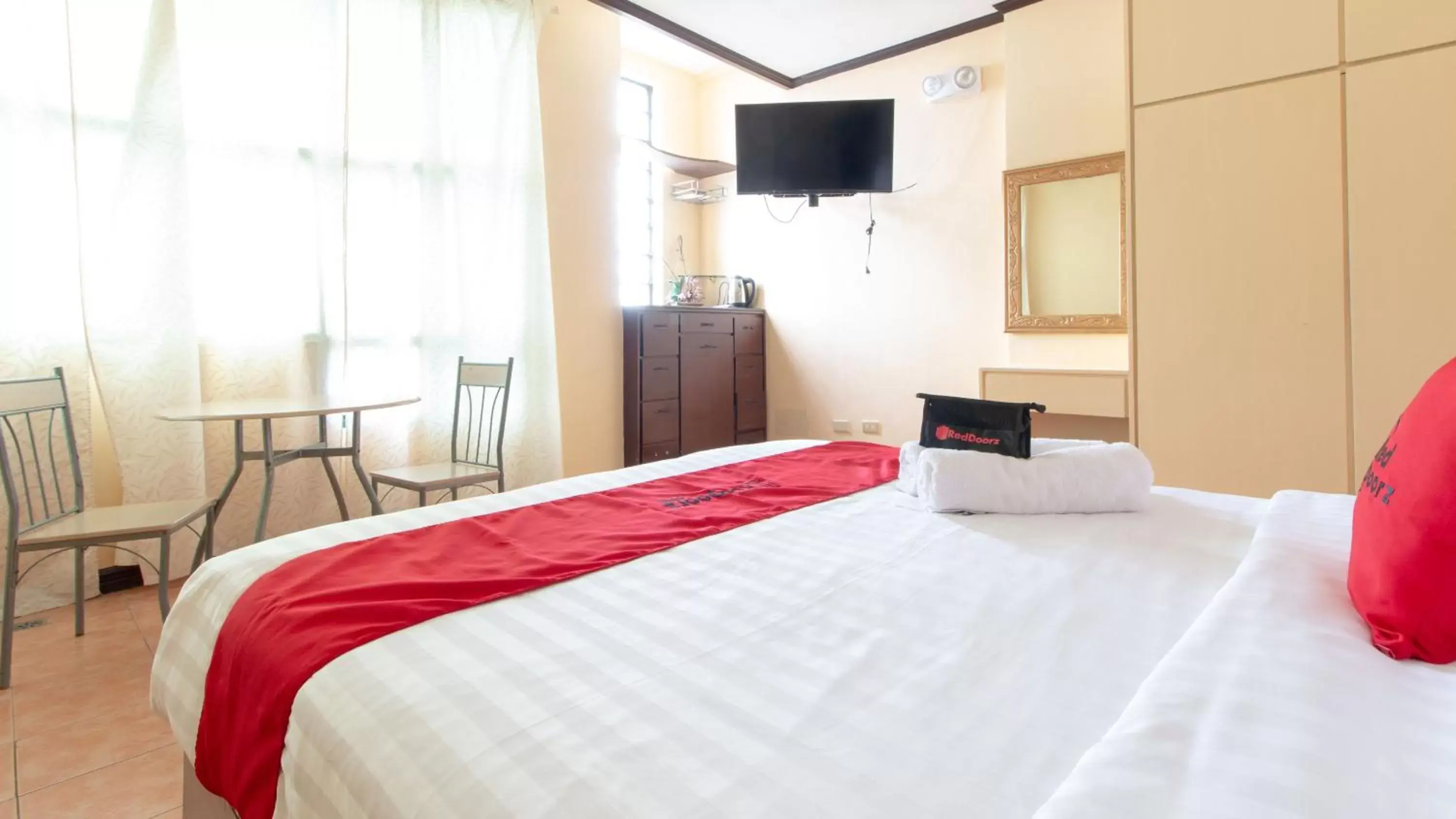 Bedroom, Bed in RedDoorz @ Downtown Tacloban Bedroom, Bed in RedDoorz @ Downtown Tacloban