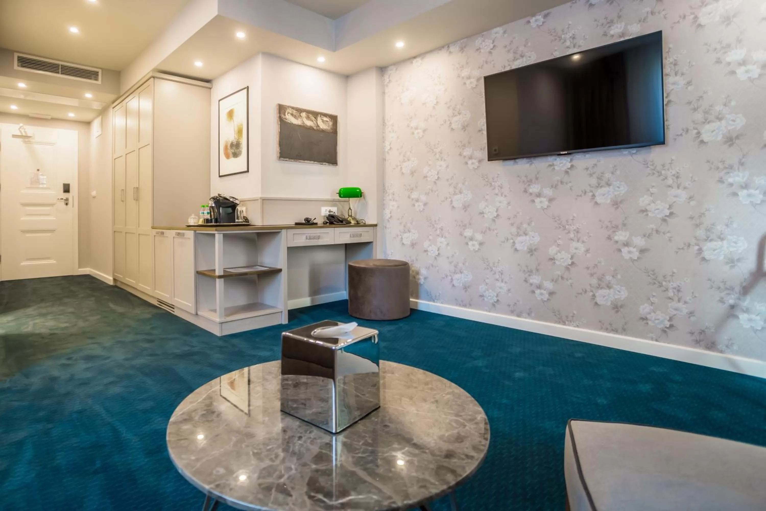 TV and multimedia in Hotel Residence Promenade