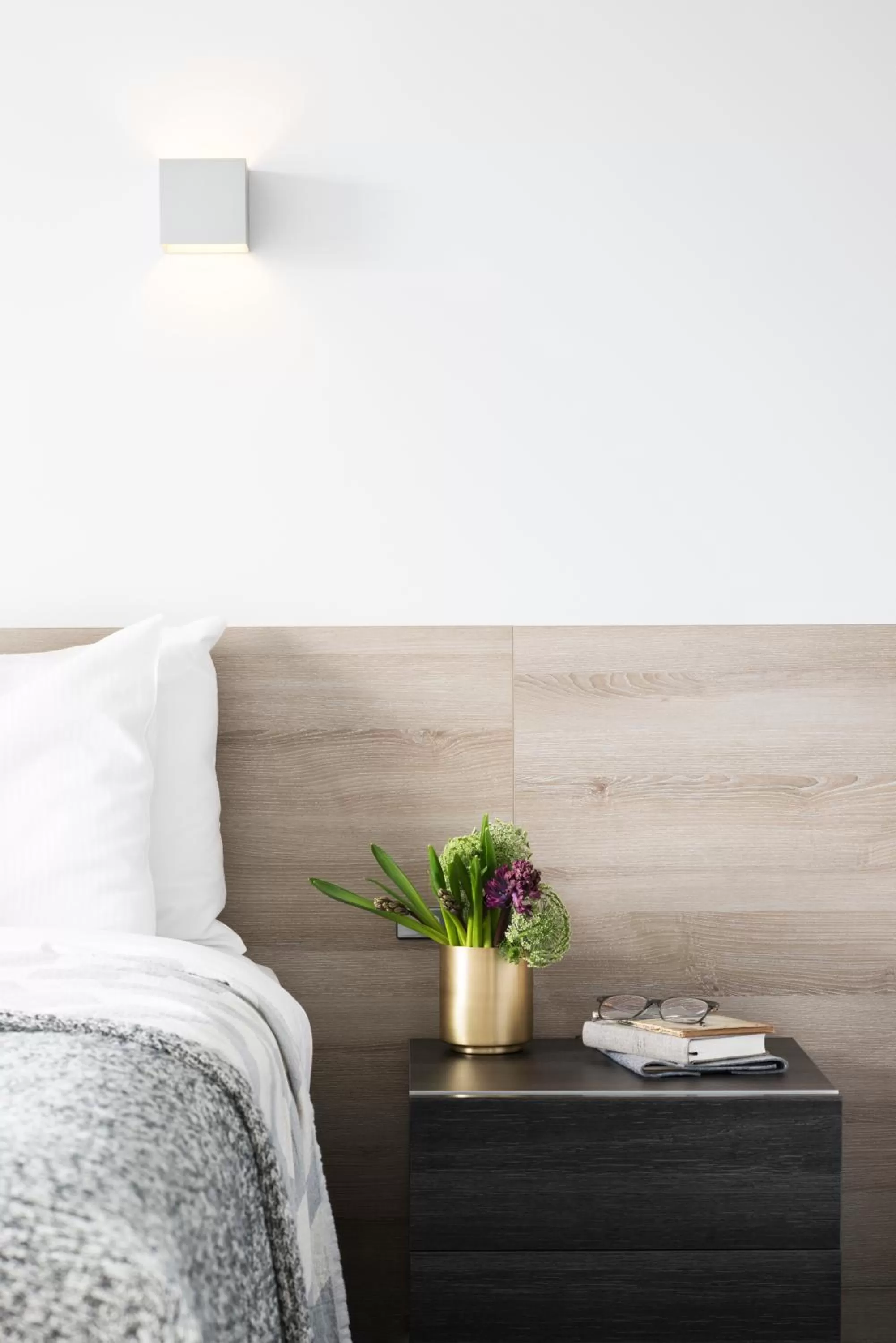 Bed in Tyrian Serviced Apartments Fitzroy