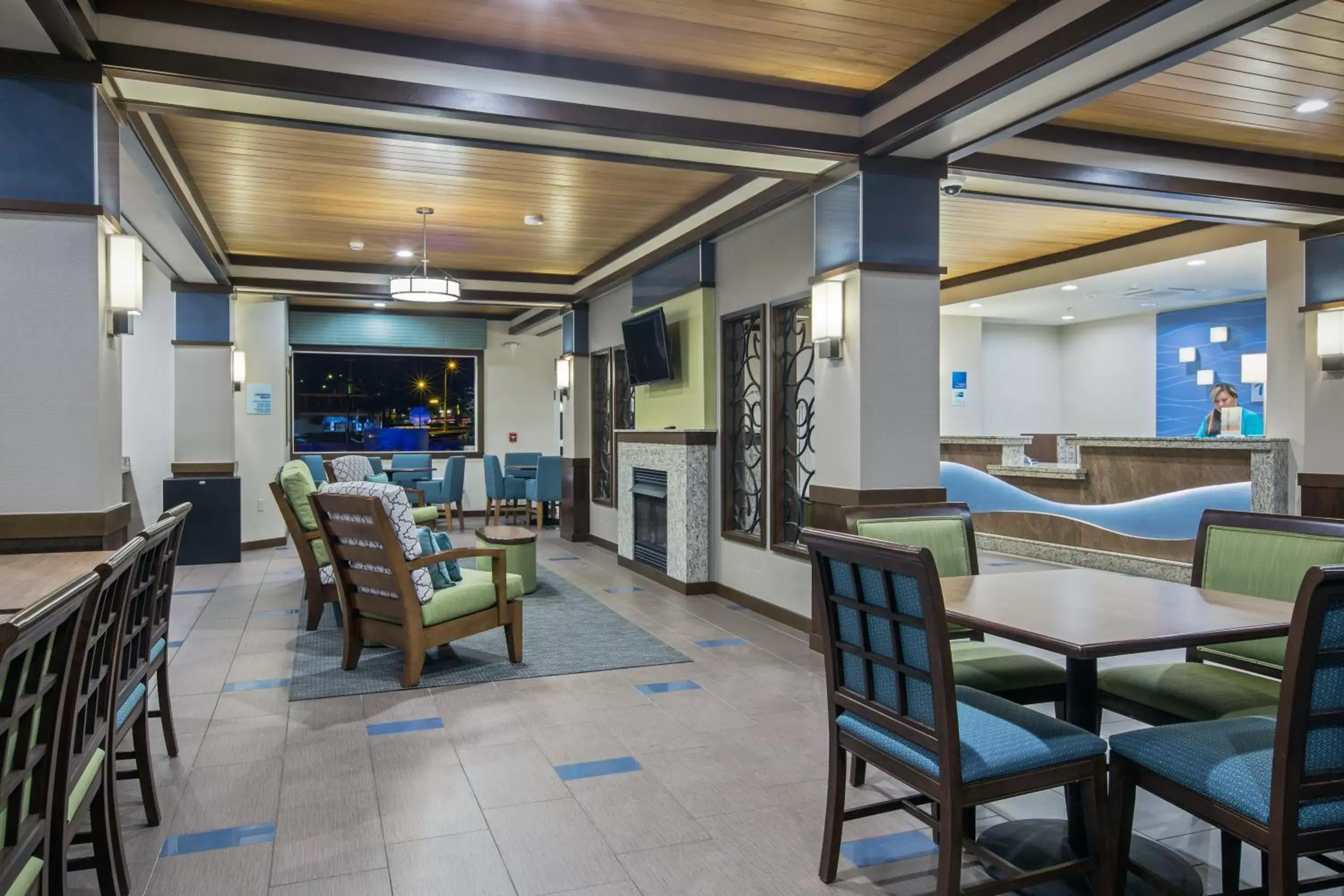 Property building, Restaurant/Places to Eat in Holiday Inn Express & Suites Kailua-Kona, an IHG Hotel