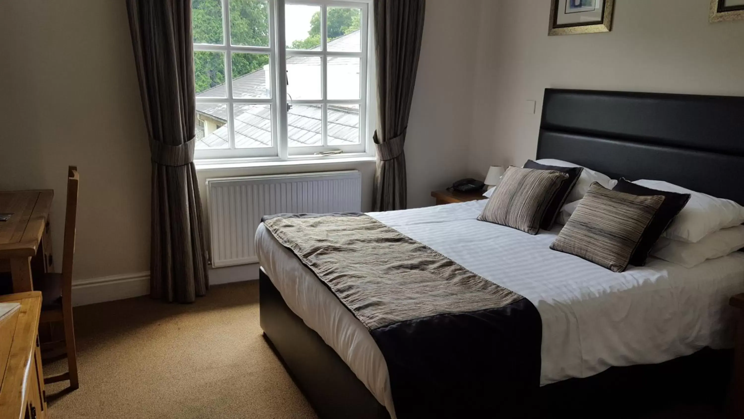 Photo of the whole room, Room Photo in Nant Ddu Lodge Hotel & Spa