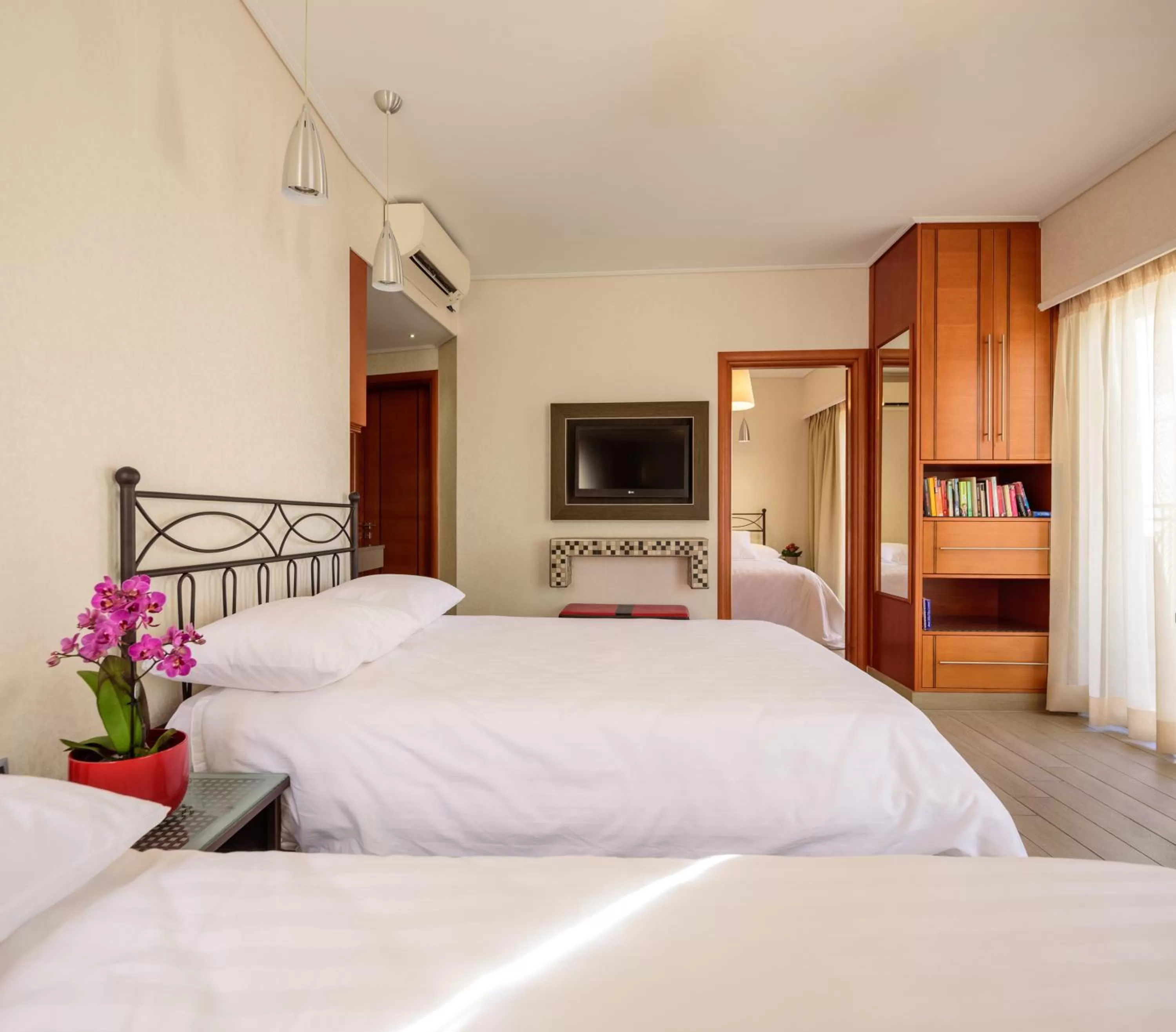 Photo of the whole room, Bed in Lume Athens