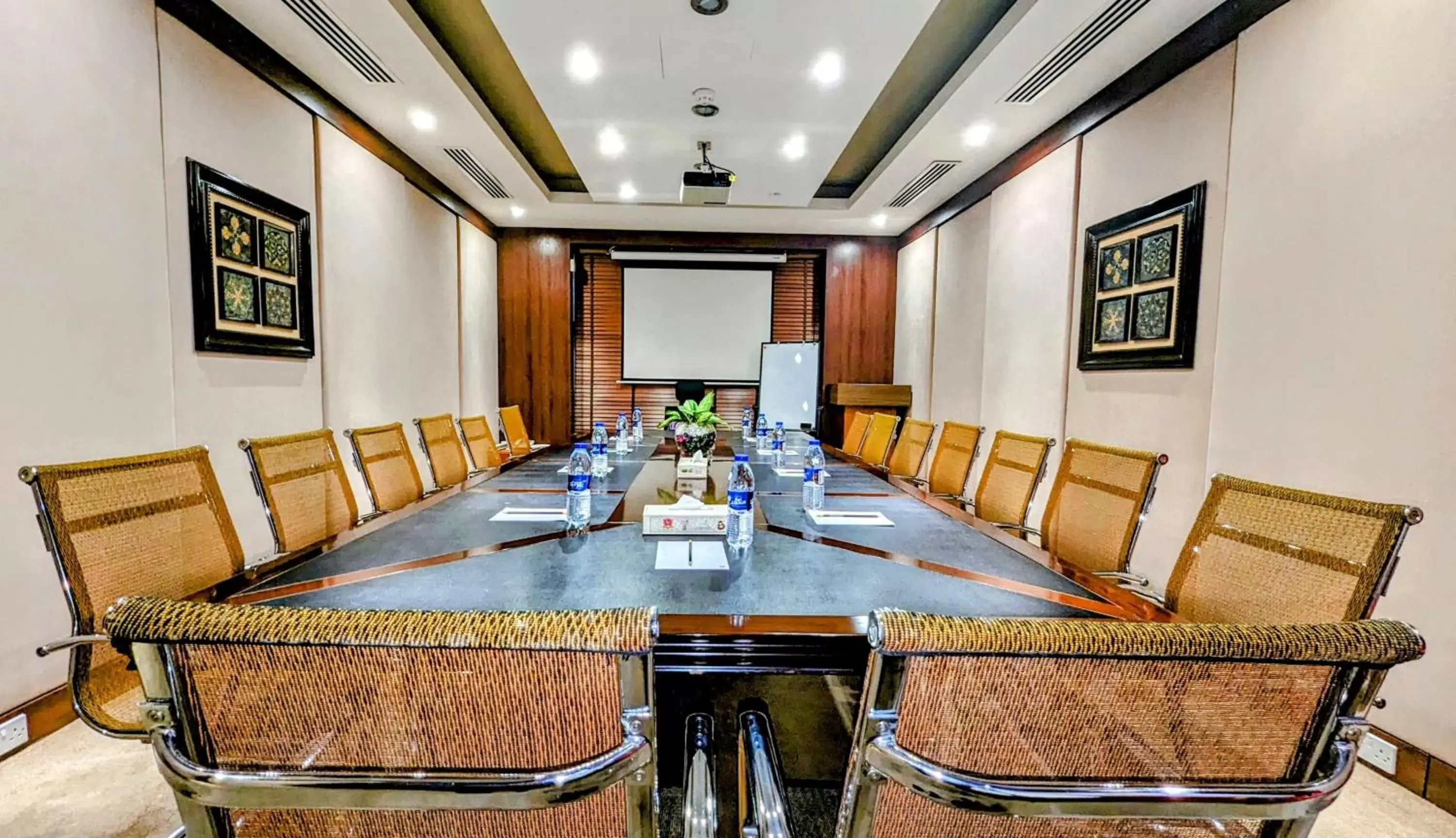 Meeting/conference room in City Tower Hotel