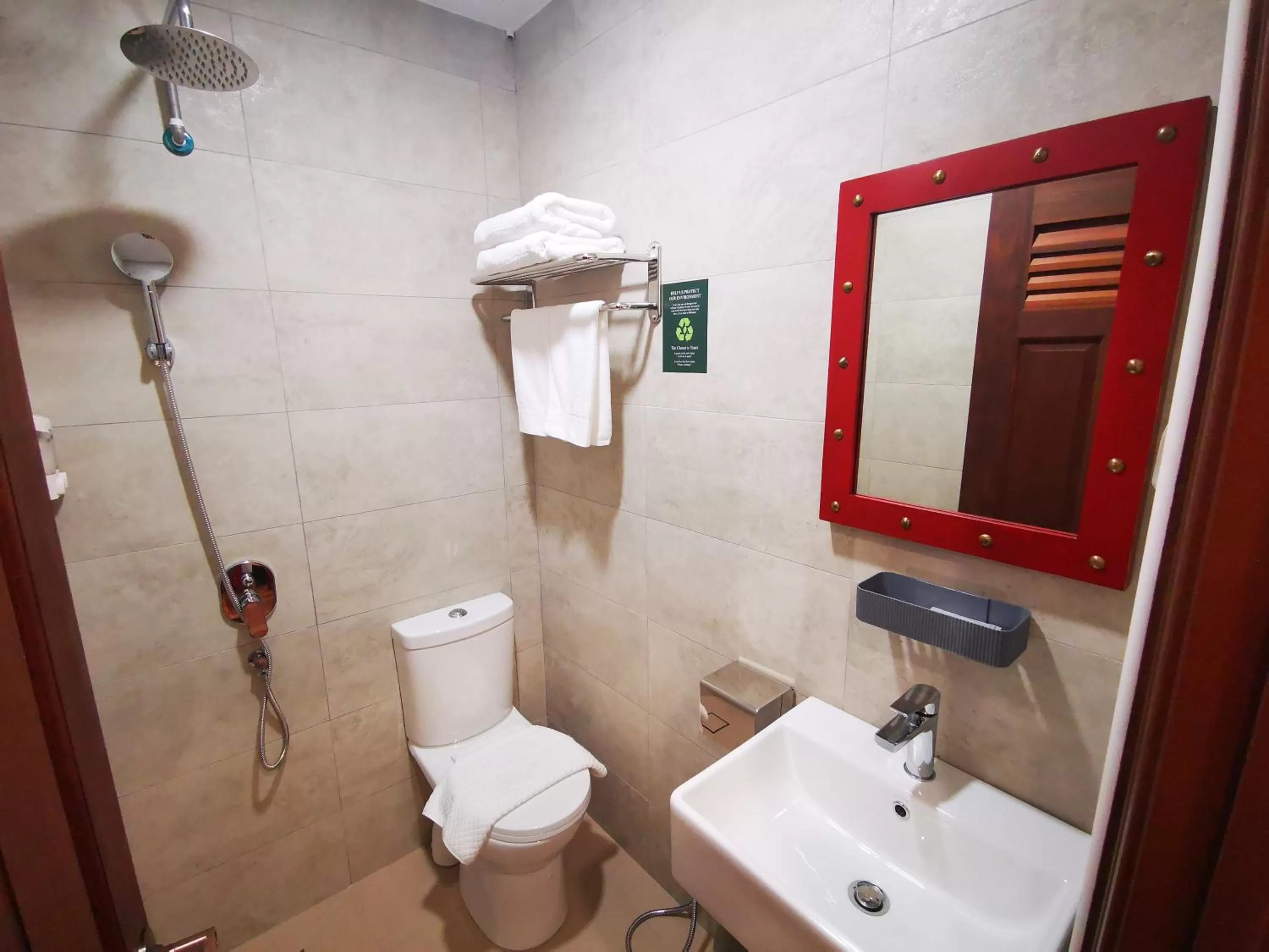 Shower in Mclane Boutique Hotel