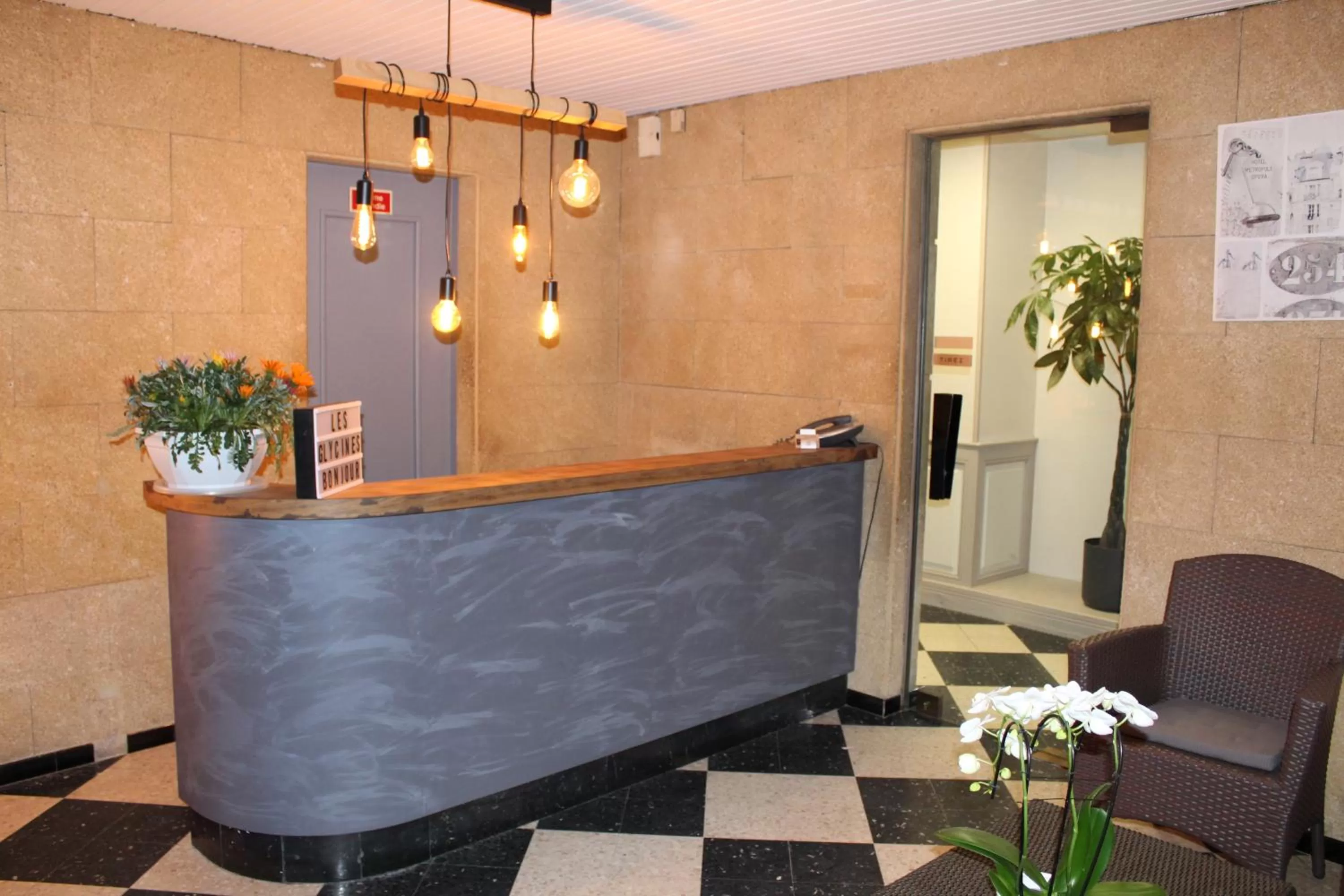 Lobby or reception in Les Glycines