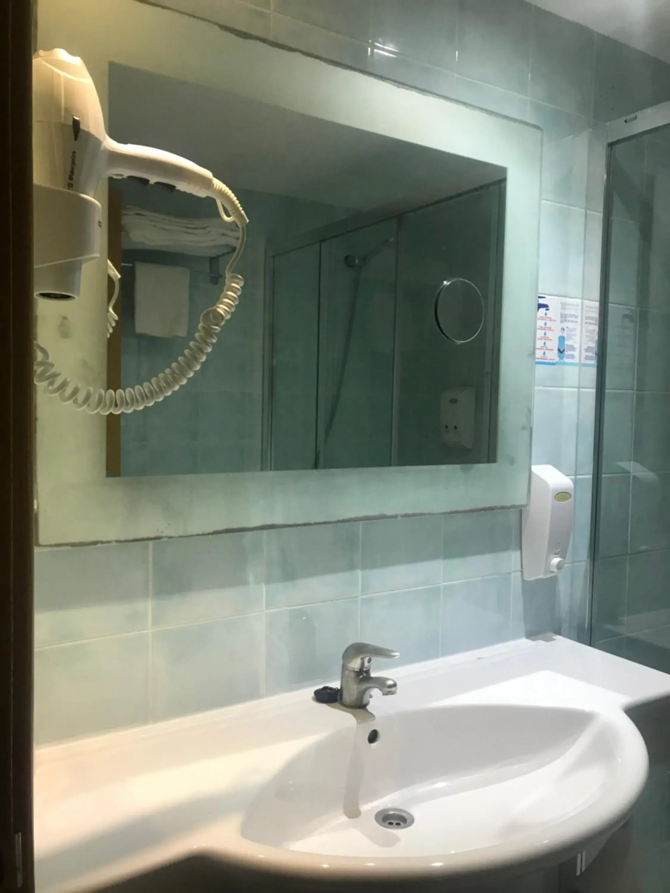 Bathroom in Hotel Iris