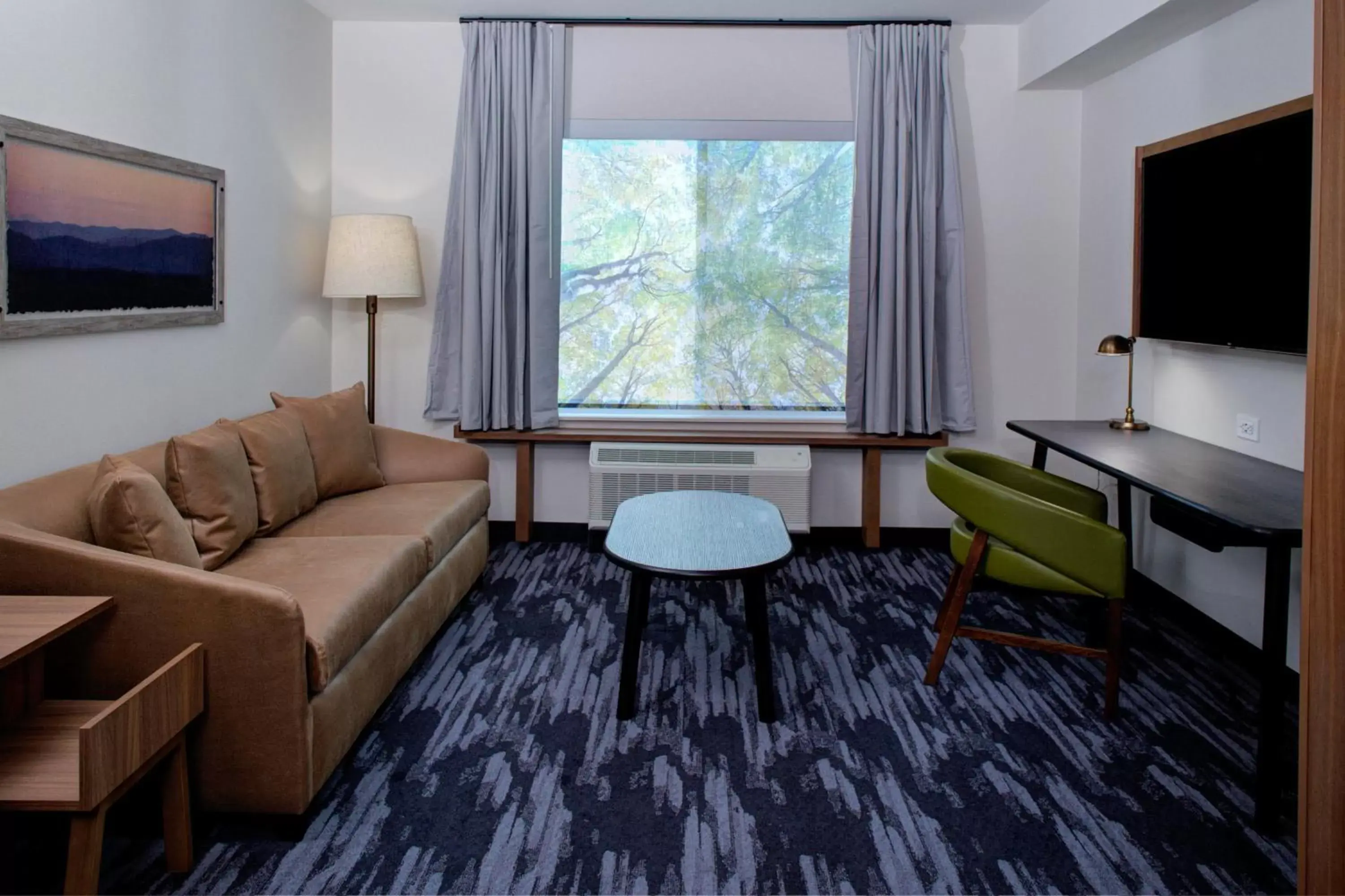 Photo of the whole room, Seating Area in Fairfield Inn & Suites by Marriott Allentown West