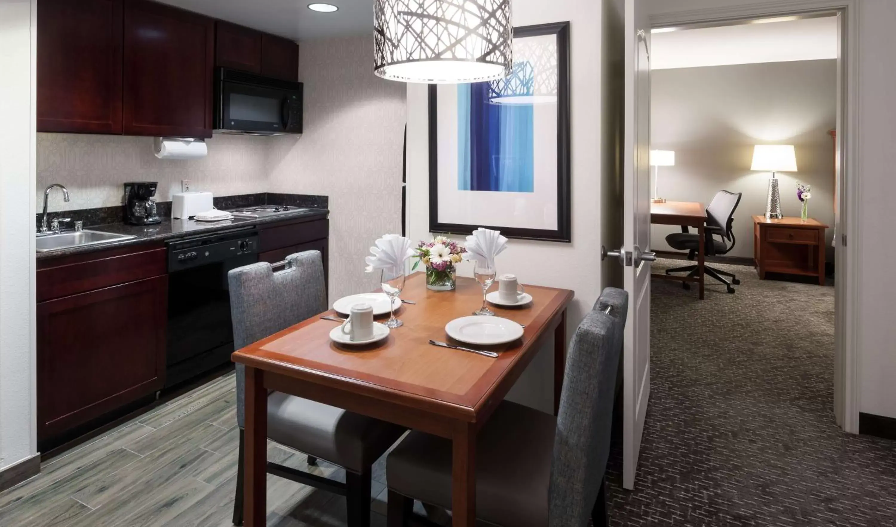 Kitchen or kitchenette, Dining Area in Homewood Suites by Hilton Agoura Hills