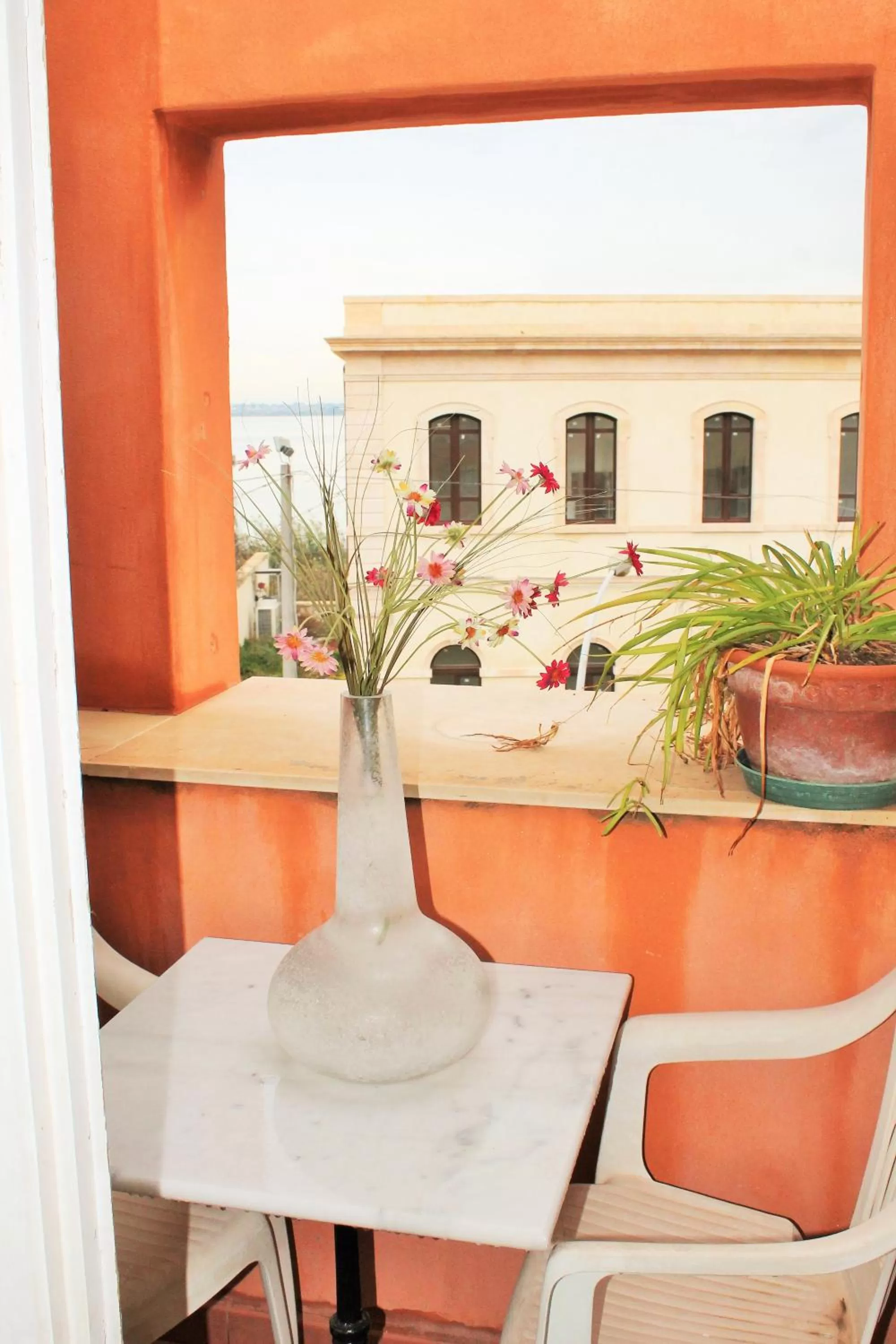 Neighbourhood in Hotel Mediterraneo