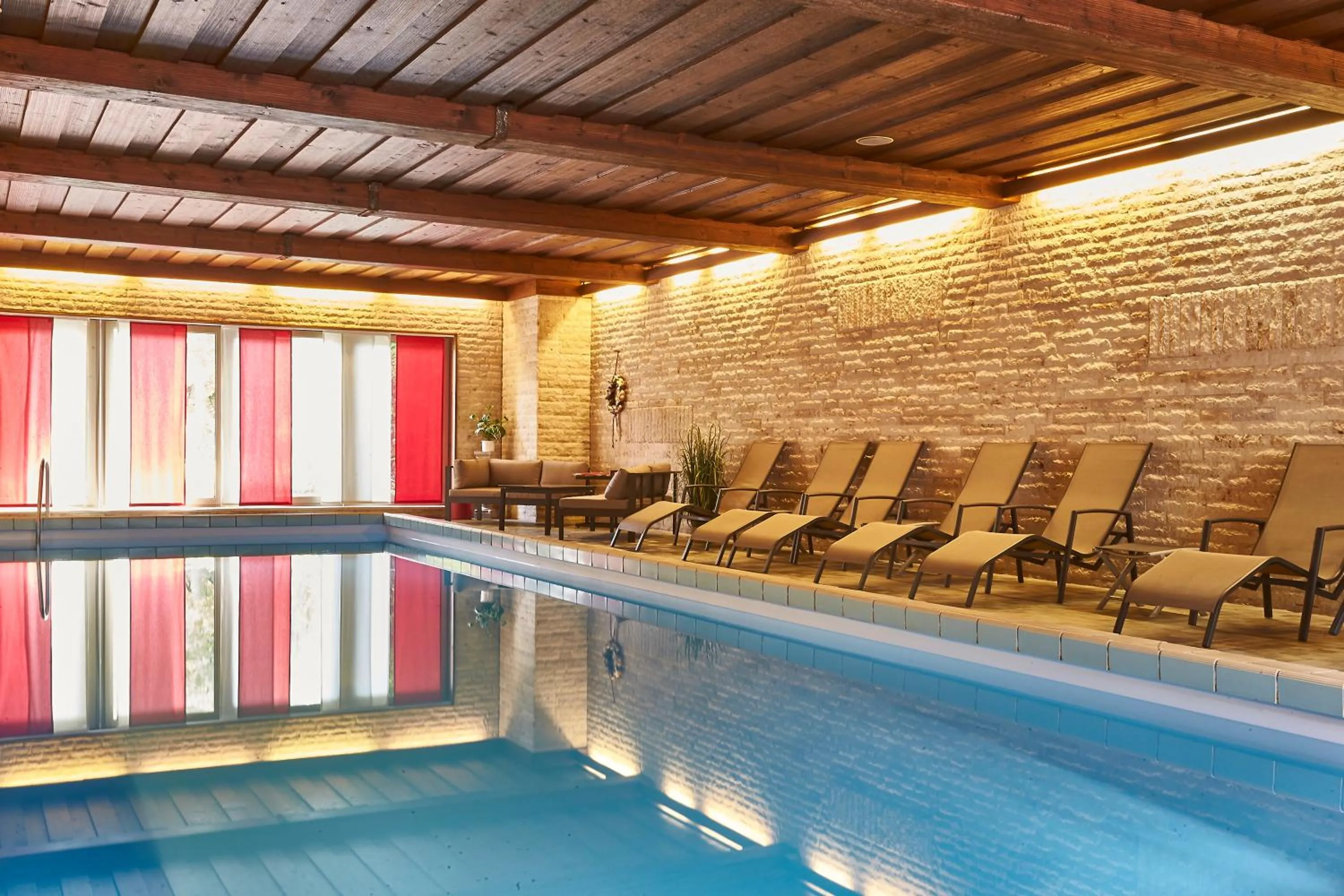 Swimming pool in Flair Hotel Dobrachtal