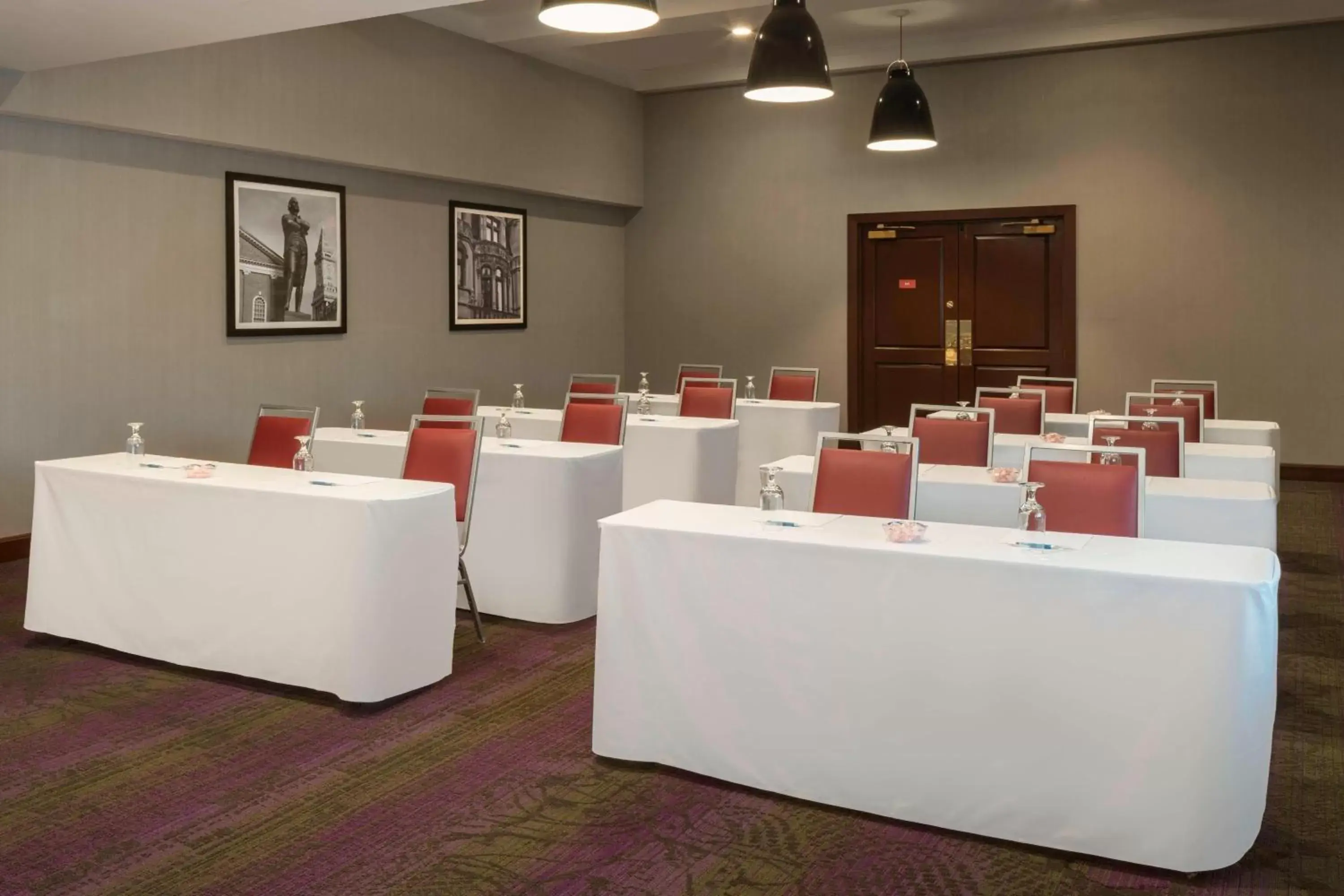 Meeting/conference room in Four Points by Sheraton Boston Logan Airport Revere