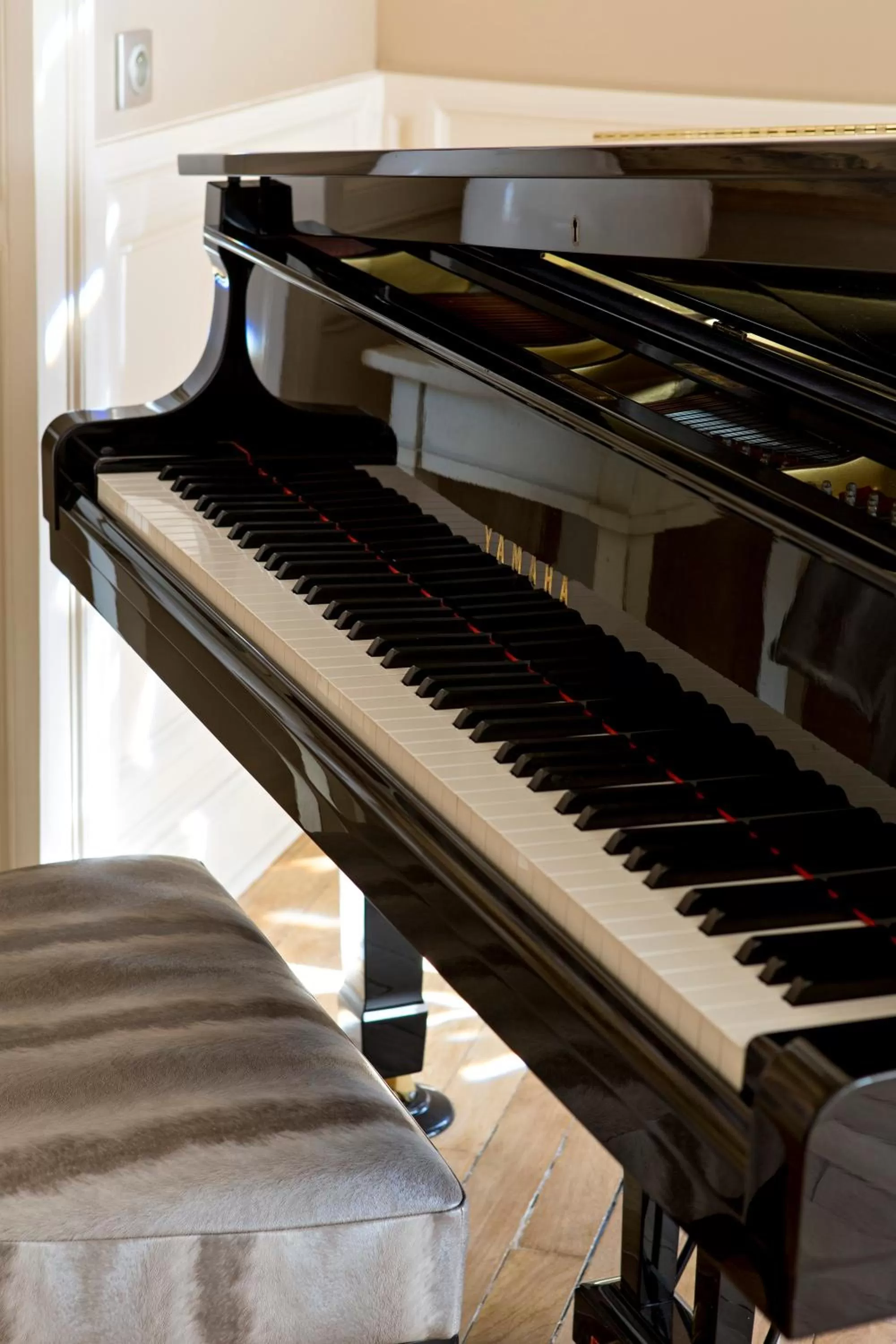 Lounge or bar in Best Western Grand Hotel de Bordeaux