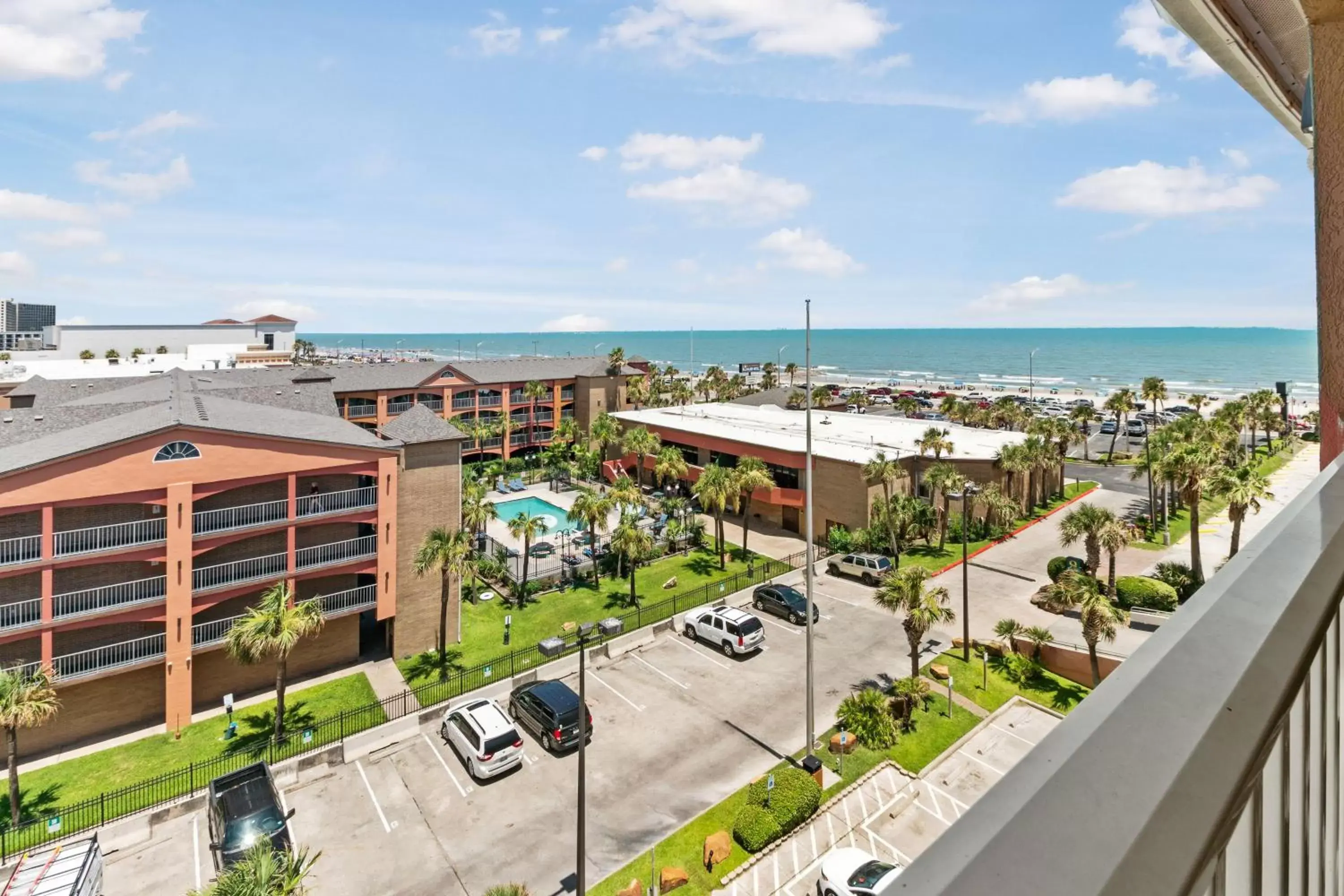 Balcony/Terrace in Quality Inn & Suites Beachfront