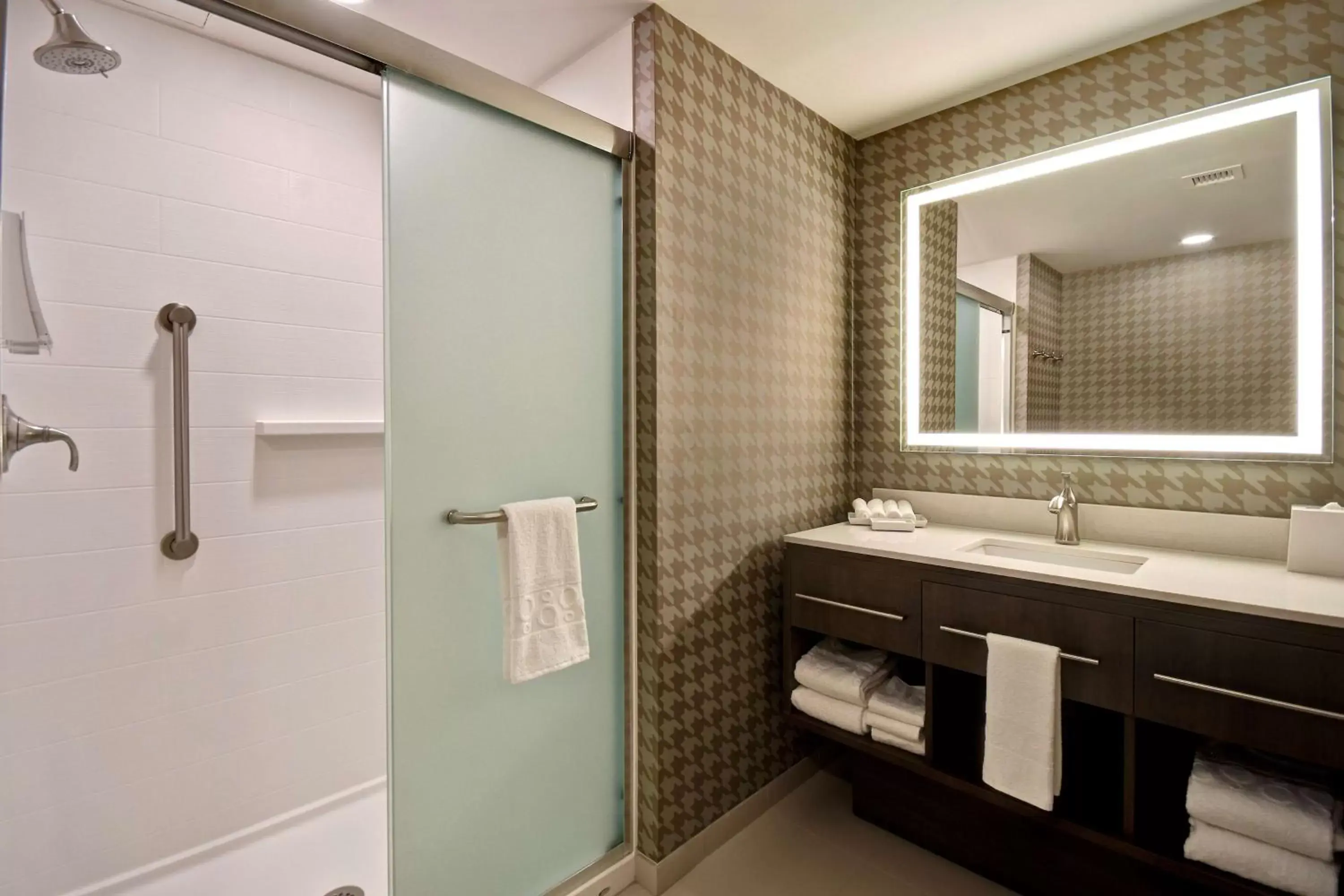 Bathroom in Home2 Suites By Hilton Boston South Bay