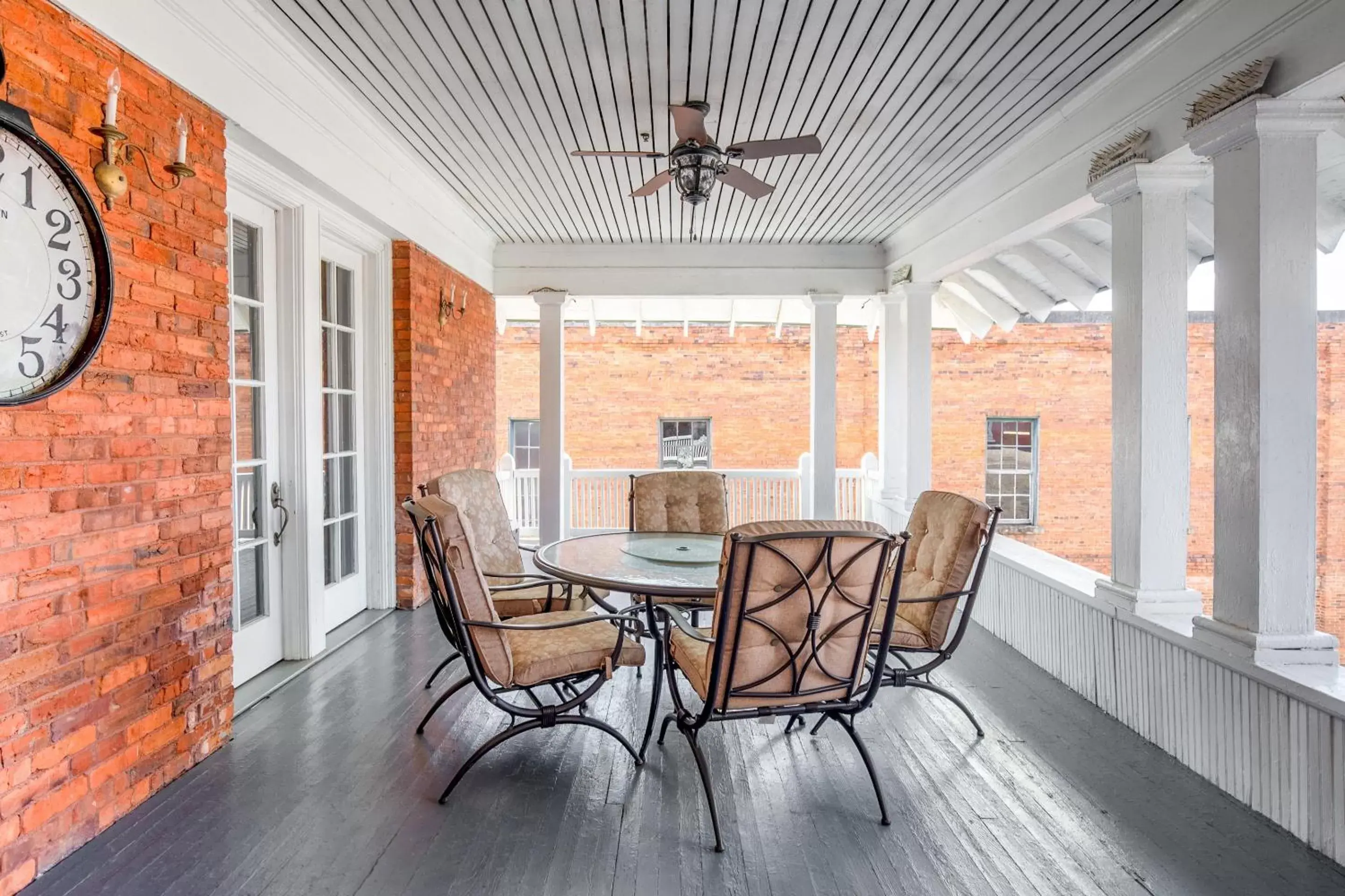 Balcony/Terrace, Dining Area in The Belmont Inn by OYO