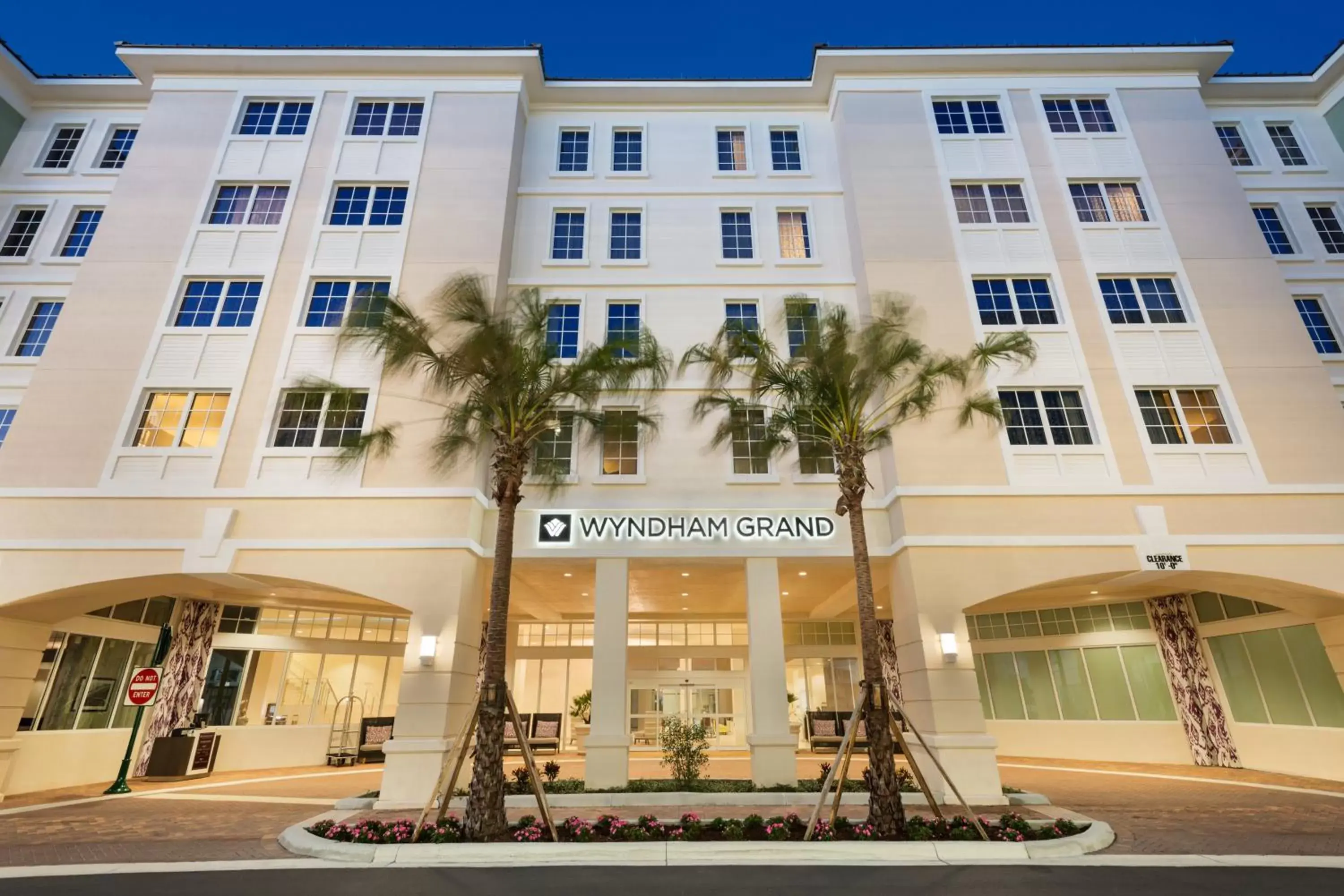 Facade/entrance, Property Building in Wyndham Grand Jupiter at Harbourside Place