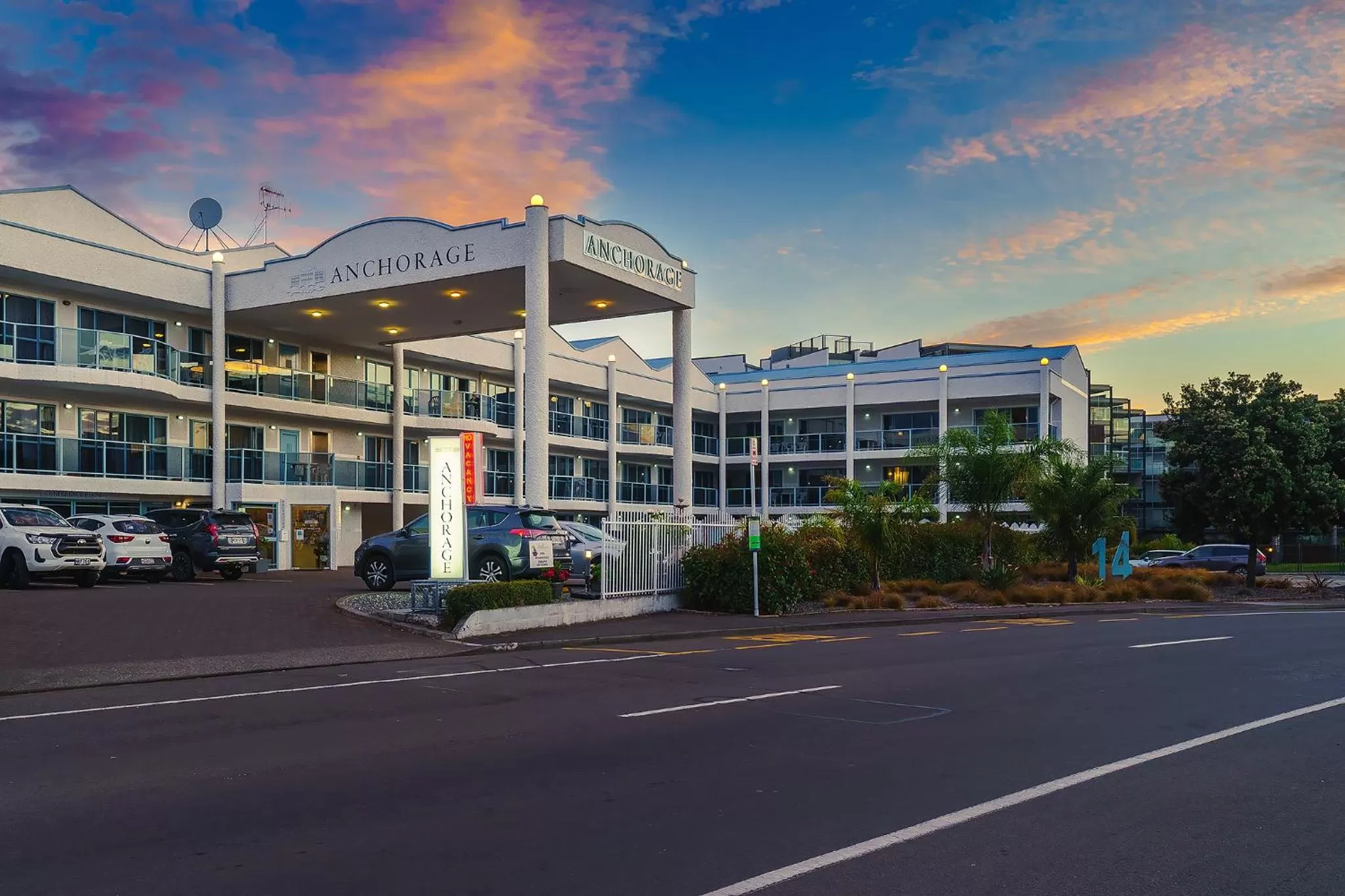Property building in Anchorage Motor Lodge