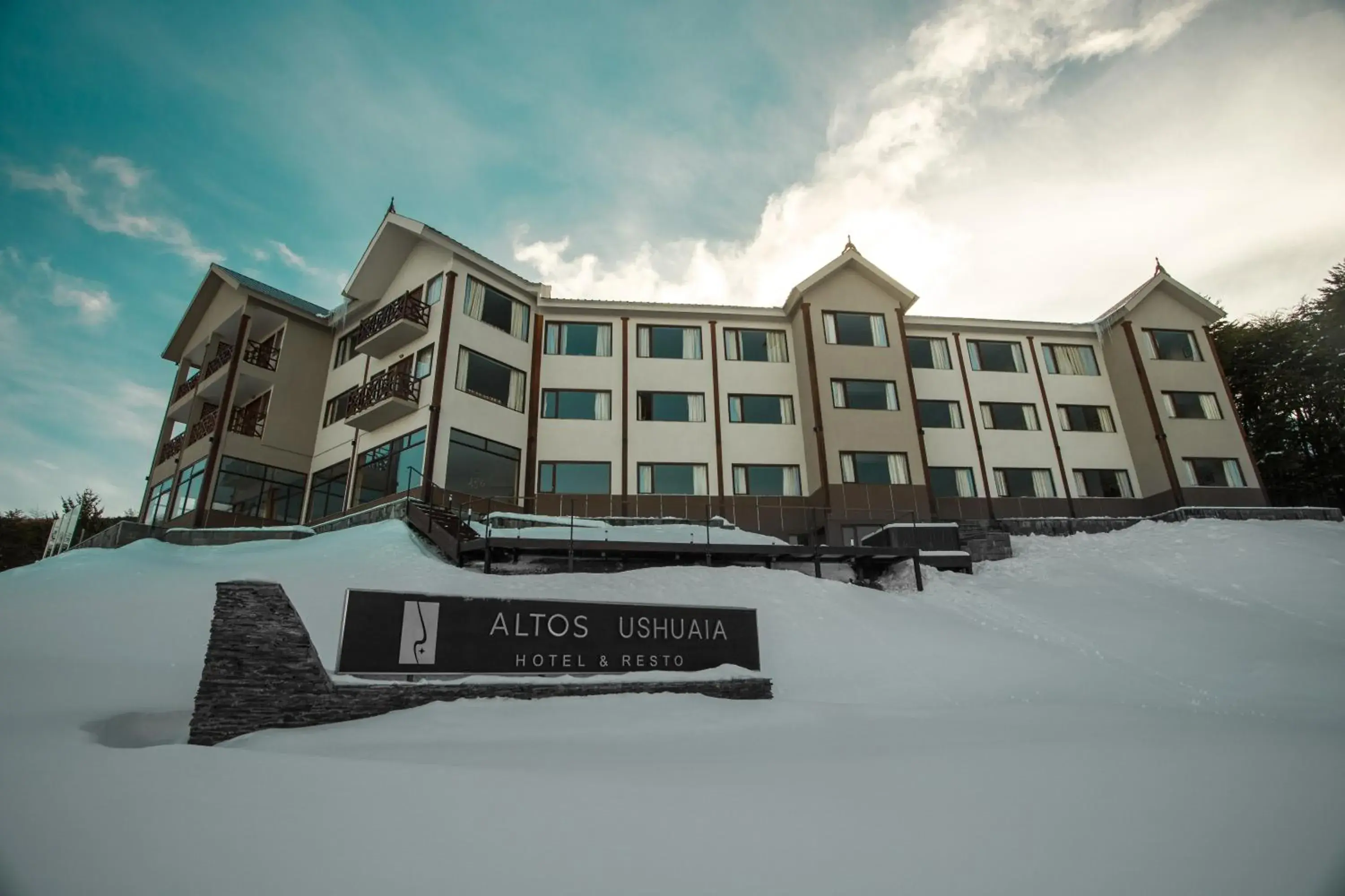 Street view, Winter in Altos Ushuaia Hotel & Resto