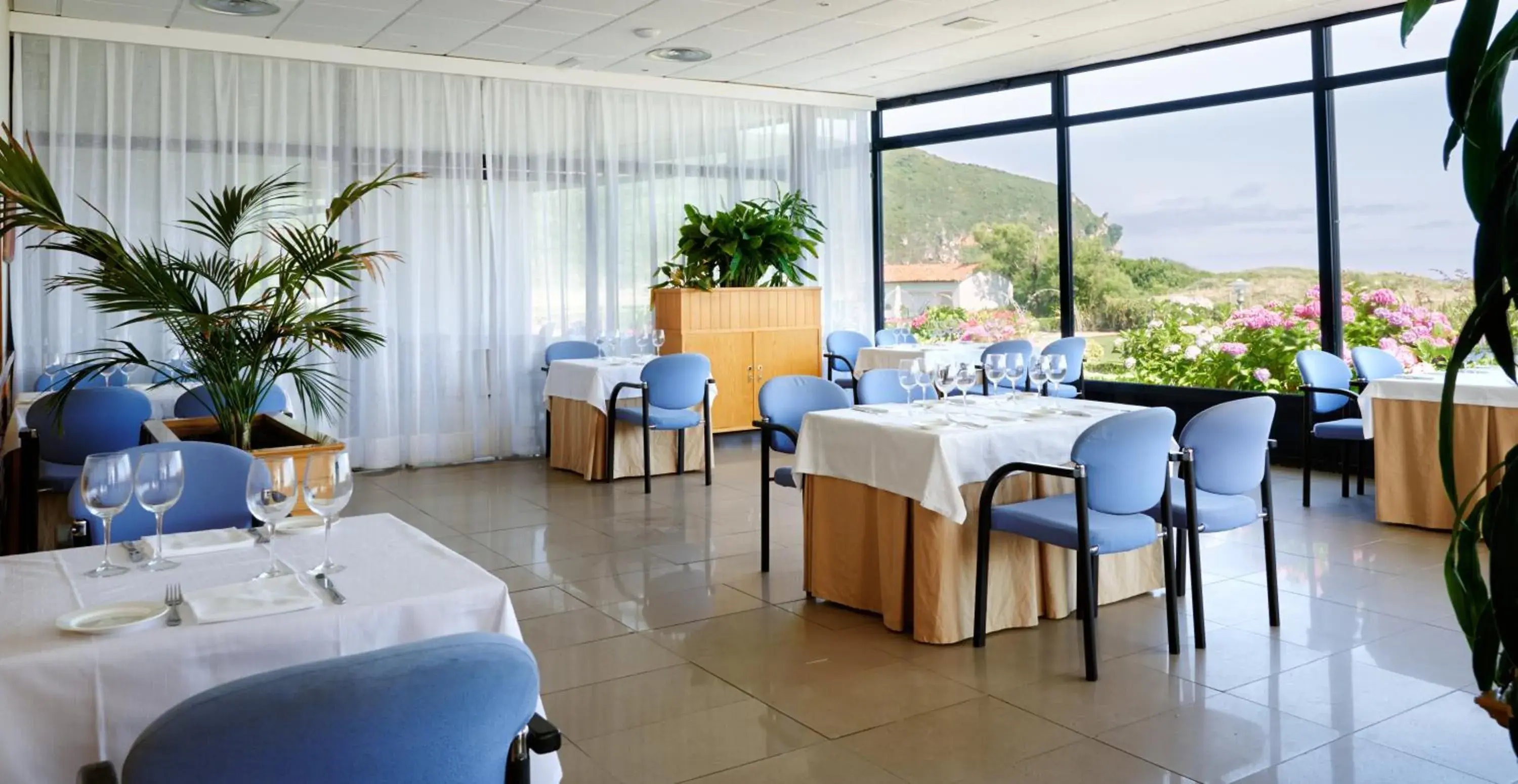 Restaurant/Places to Eat in Hotel Juan de la Cosa