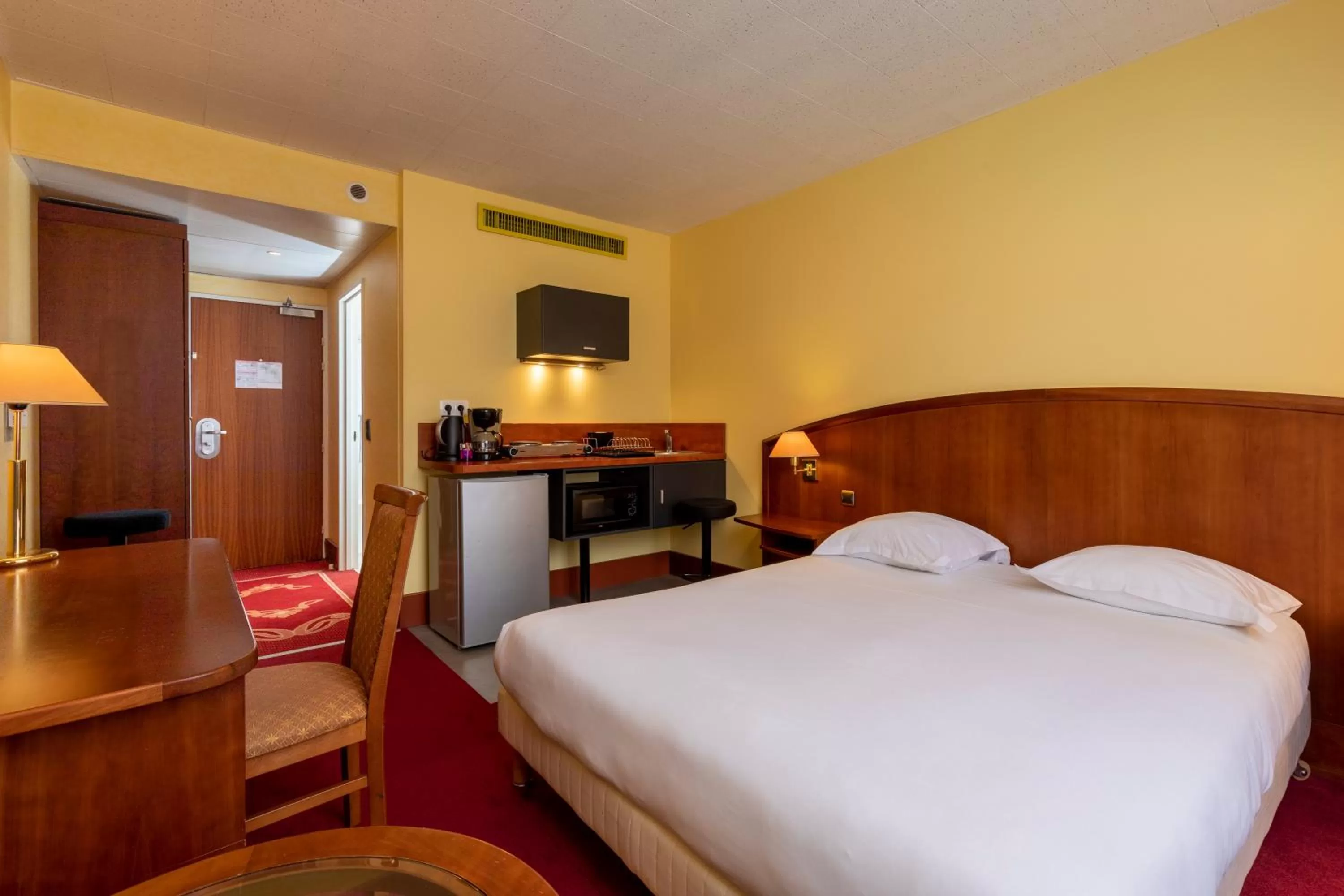 Bed in The Originals Residence, Kosy Nancy Coeur de Ville