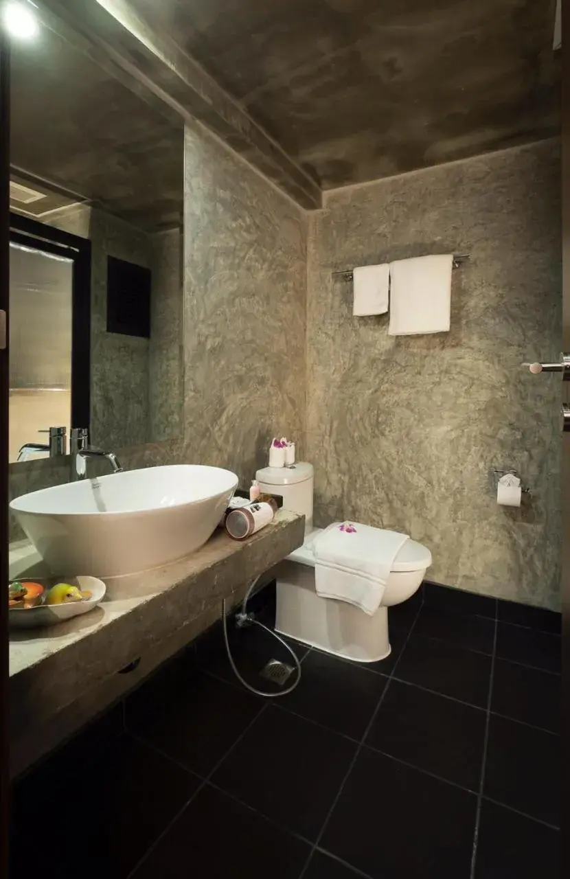 Bathroom in Thapae Loft Hotel (SHA Certified)