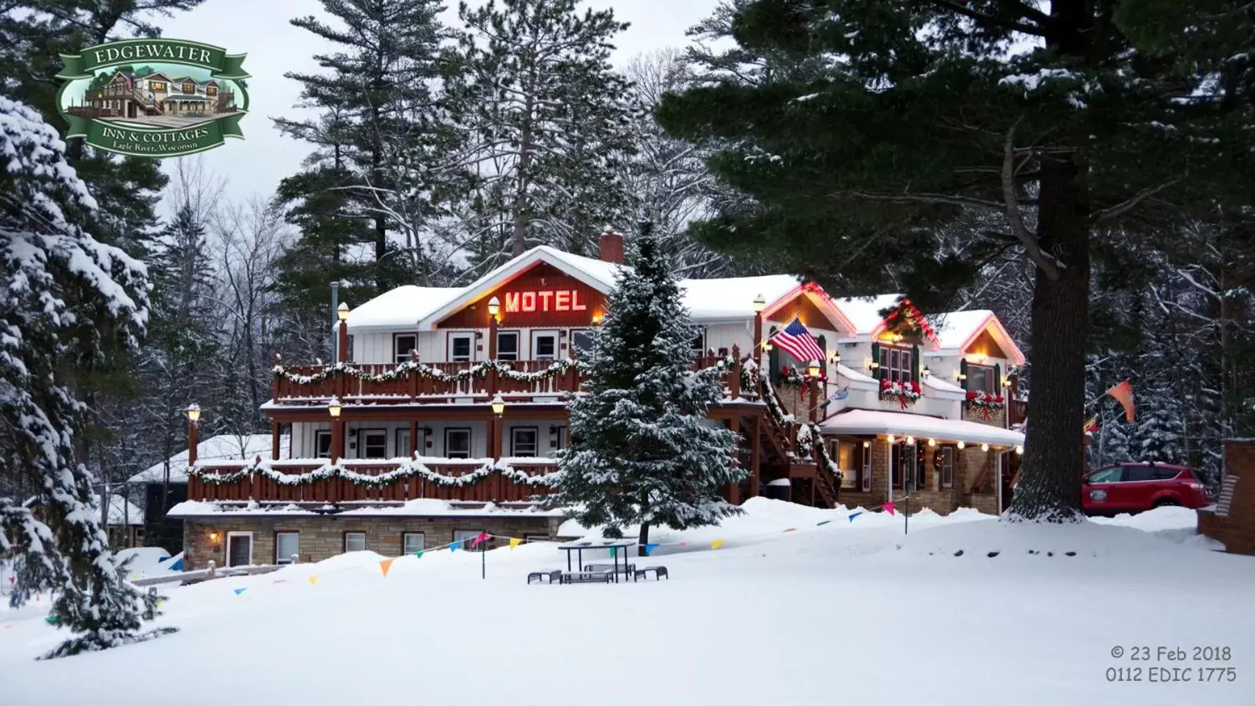 Winter in Edgewater Inn & Cottages