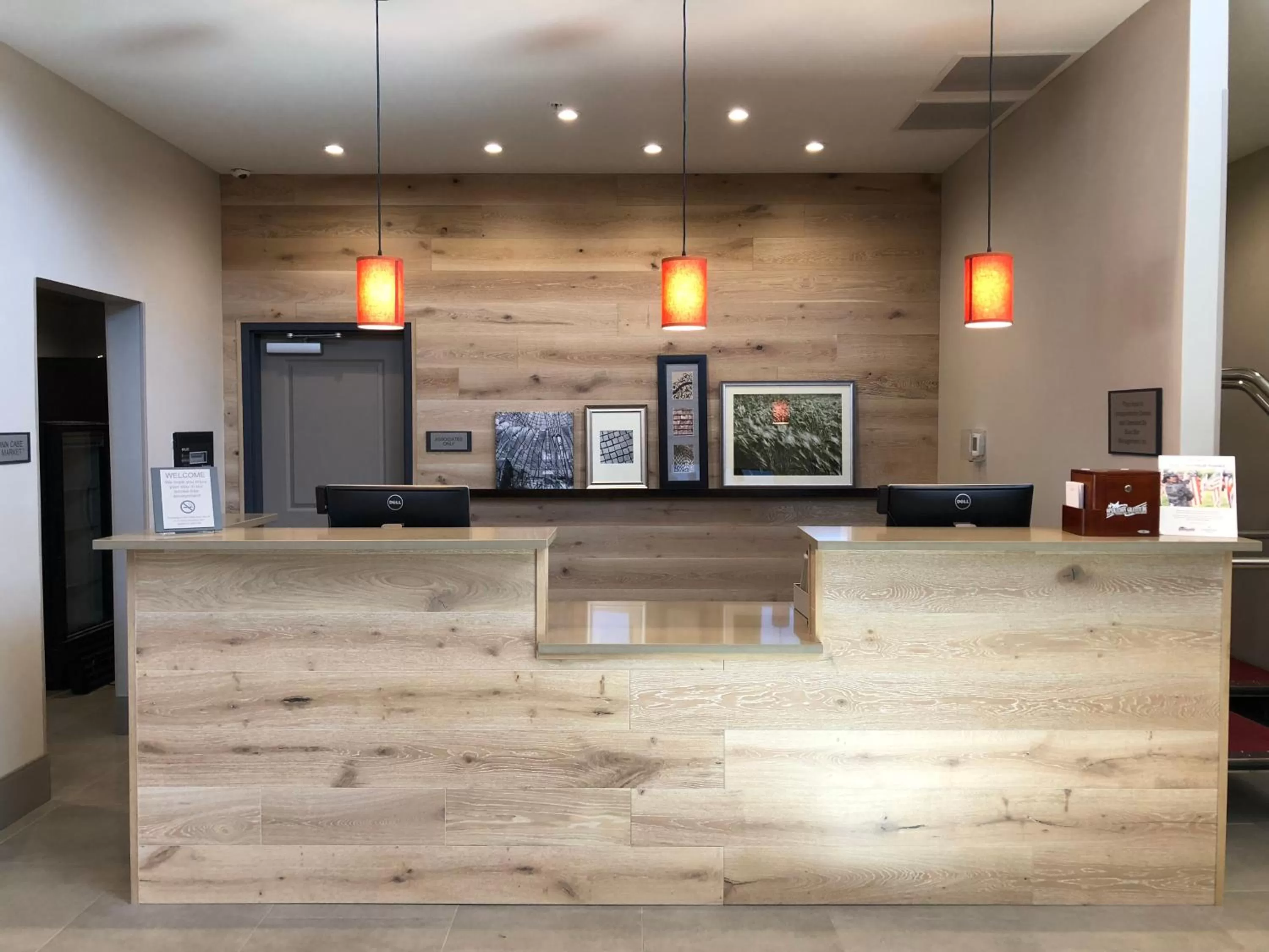 Lobby or reception in Country Inn & Suites by Radisson, Page, AZ