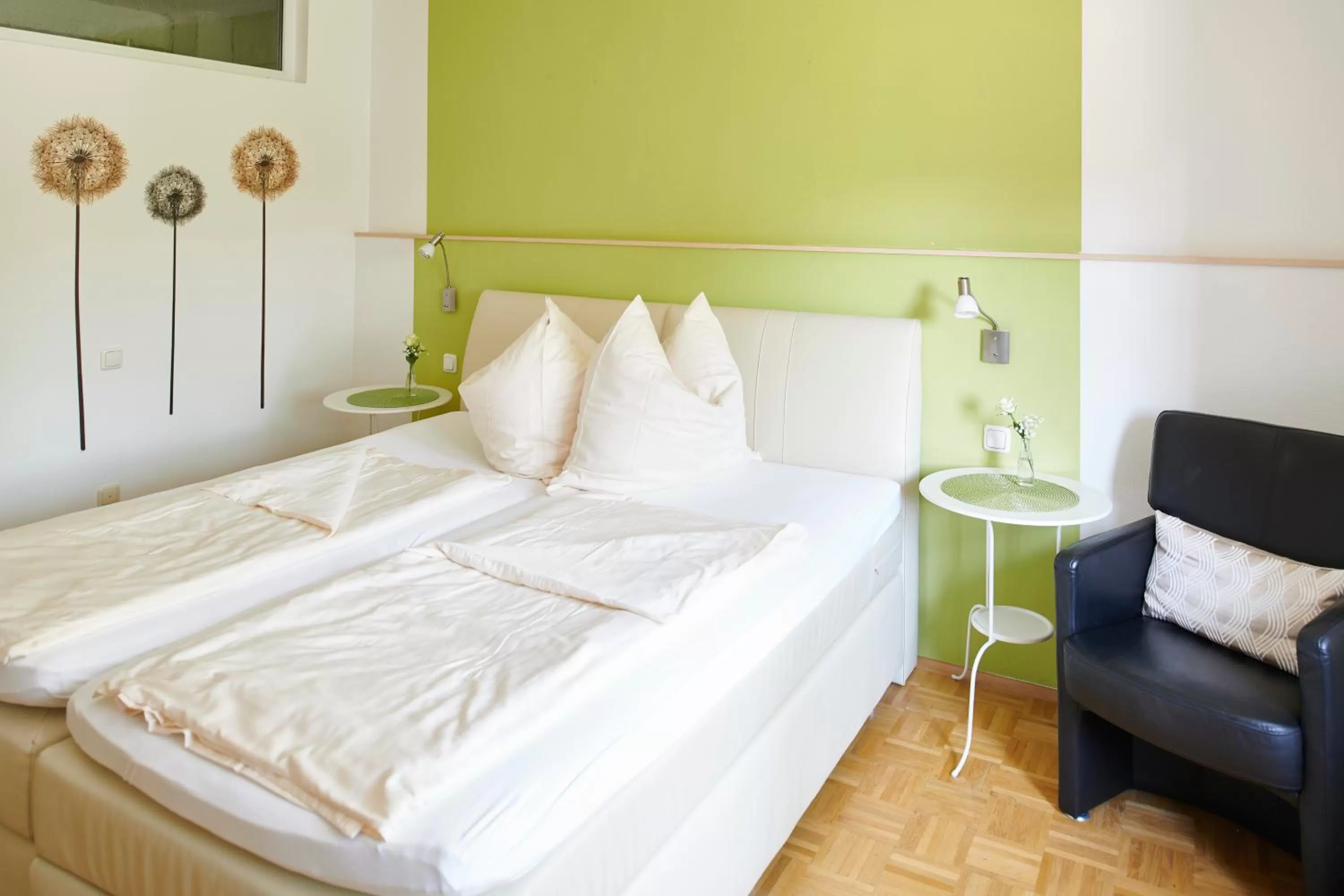 Bed in Schwanenhof Hotel und Restaurant