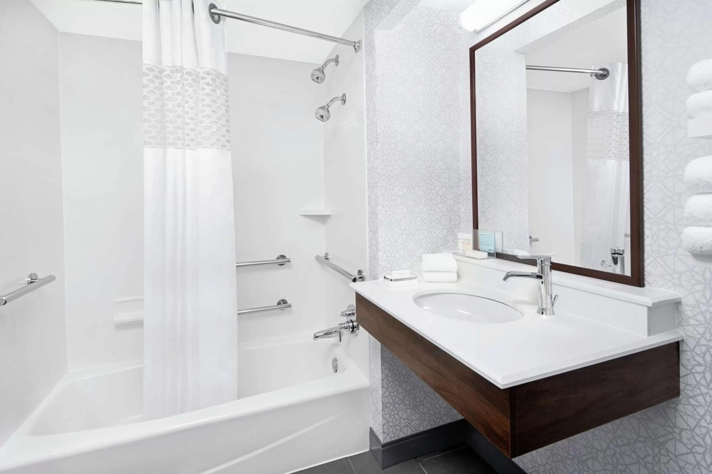 Bathroom in Hampton Inn & Suites Chicago-Downtown