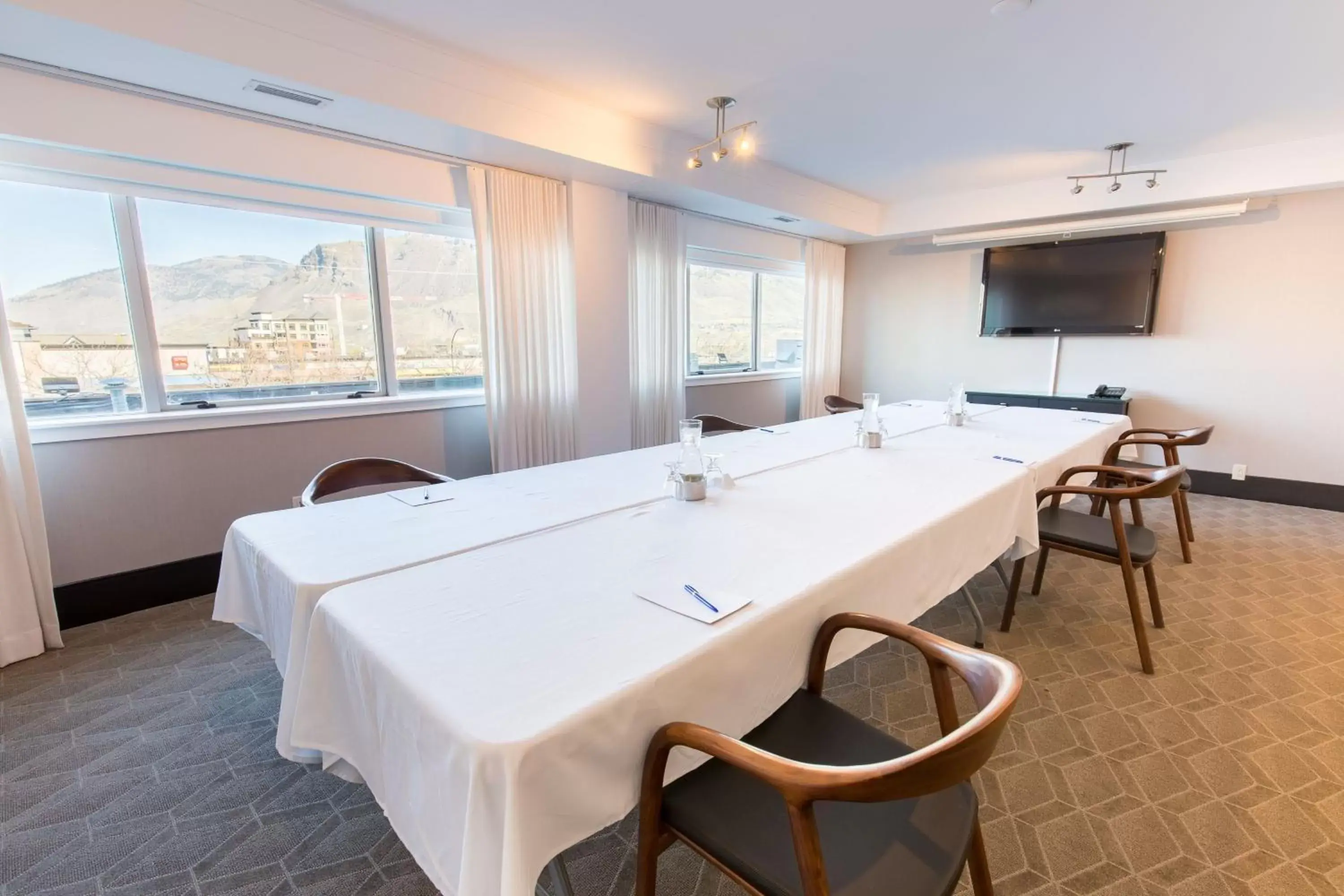 Meeting/conference room in Delta Hotels by Marriott Kamloops