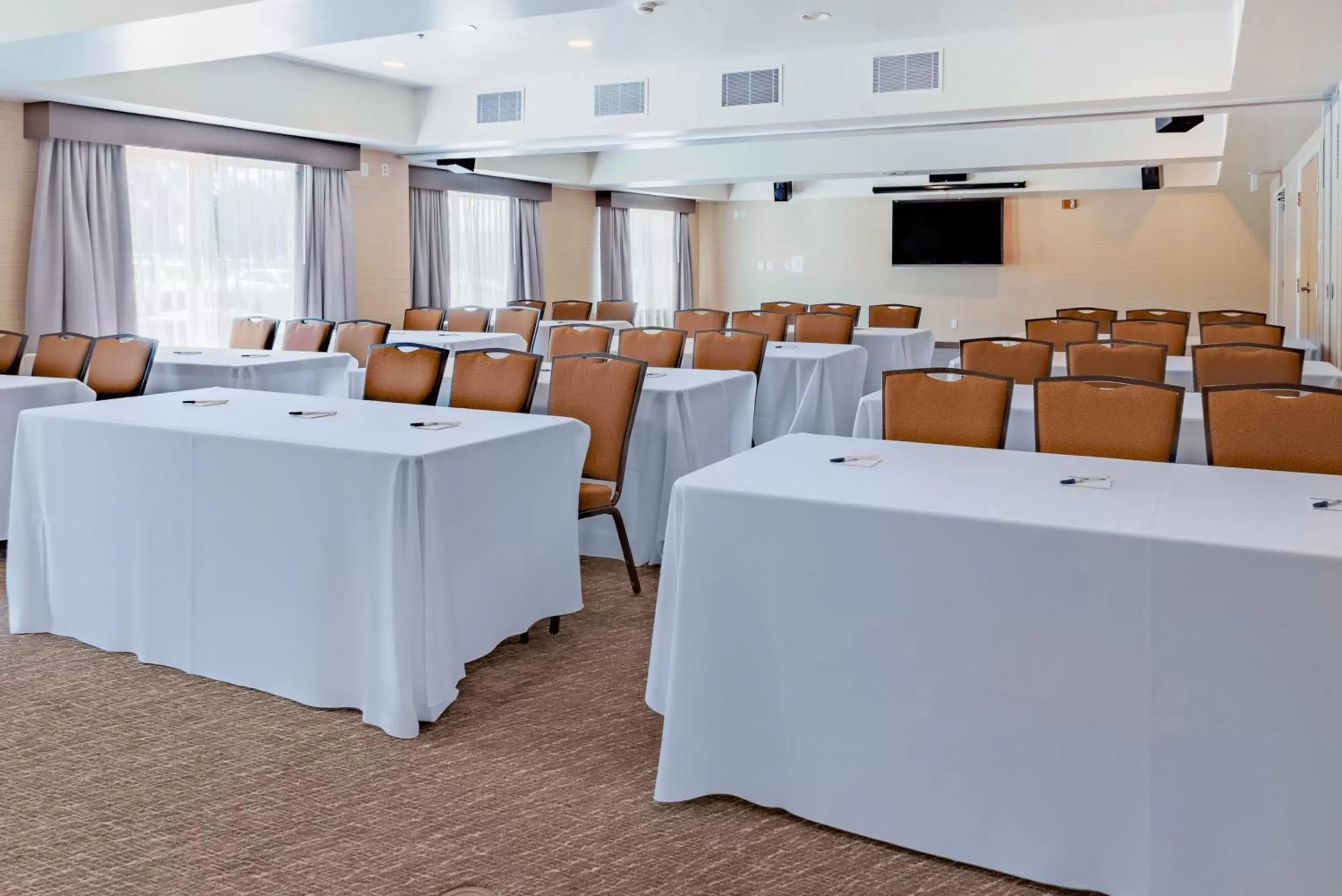 Meeting/conference room in Holiday Inn Express Hotel & Suites San Jose-Morgan Hill, an IHG Hotel