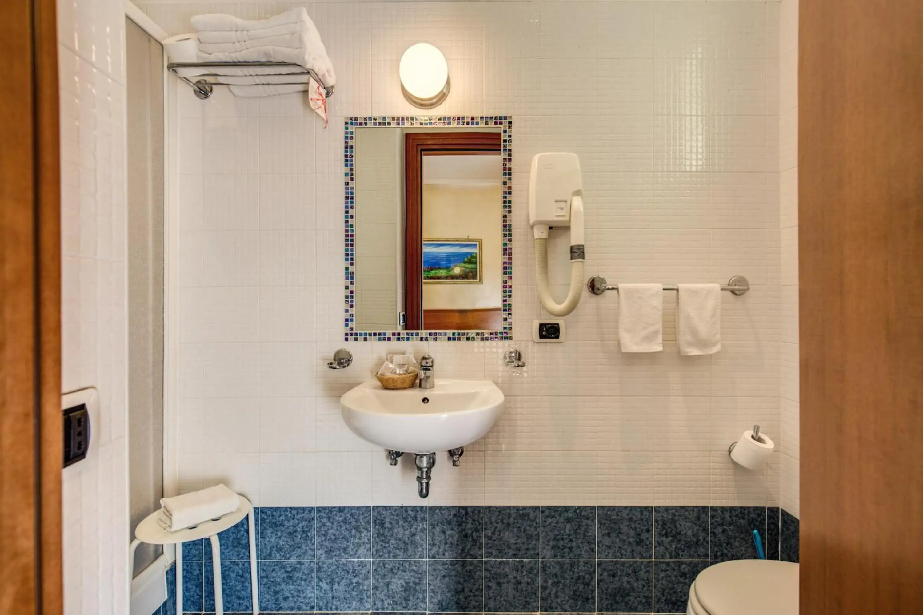 Bathroom in Hotel Maryelen