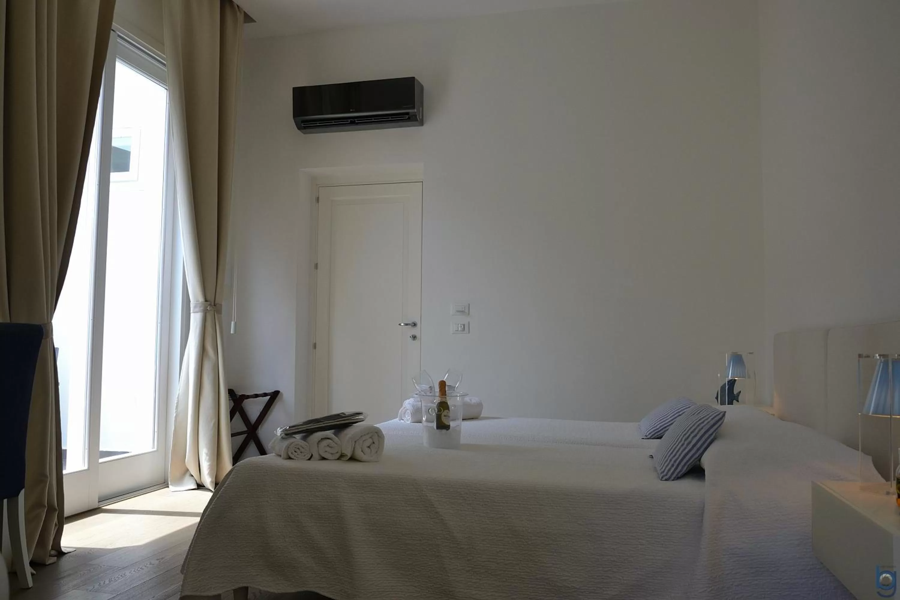 Photo of the whole room, Bed in B&b Mondello Resort