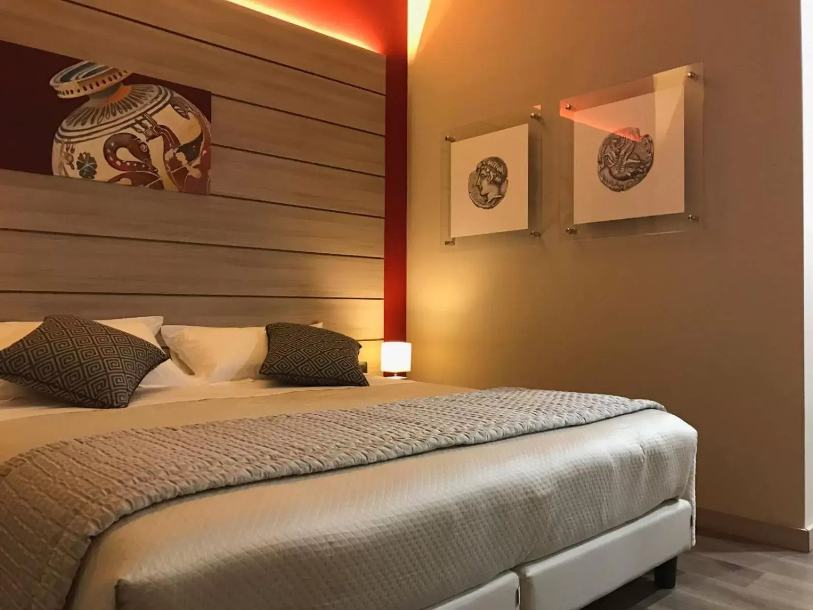 Bedroom, Bed in Archeo Hotel