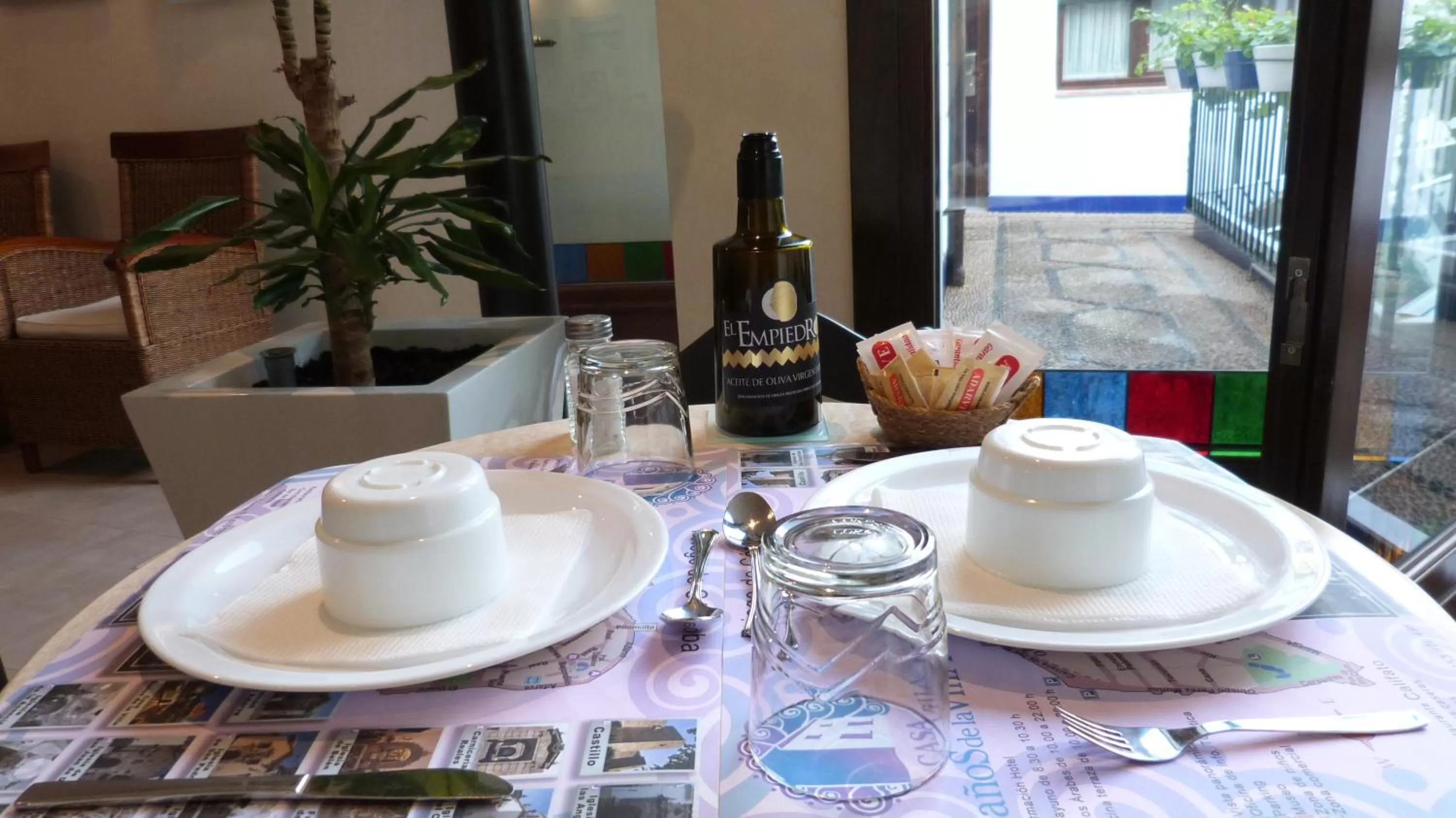 Continental breakfast in Casa Baños de la Villa