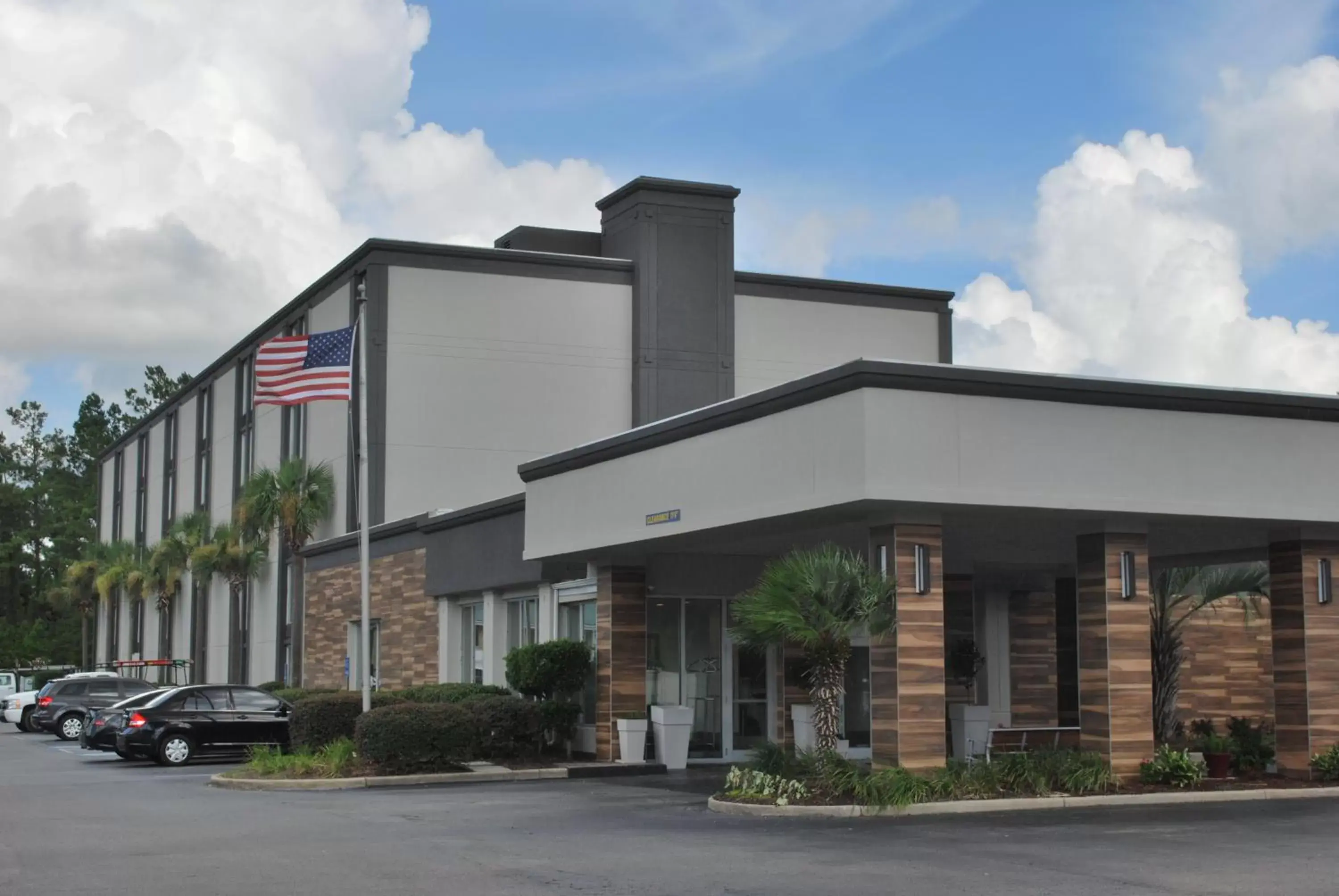 Facade/entrance, Property Building in Wyndham Garden Summerville