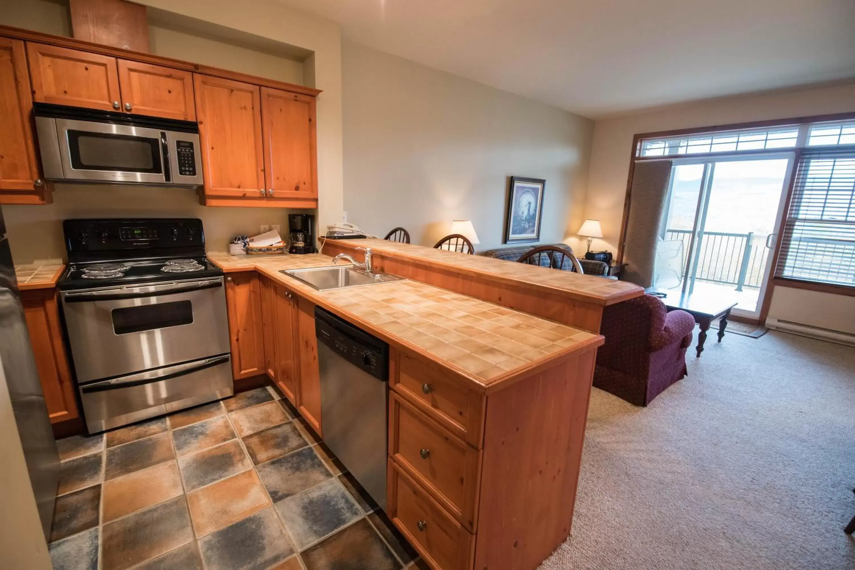 Photo of the whole room, Kitchen/Kitchenette in Cap Tremblant Mountain Resort
