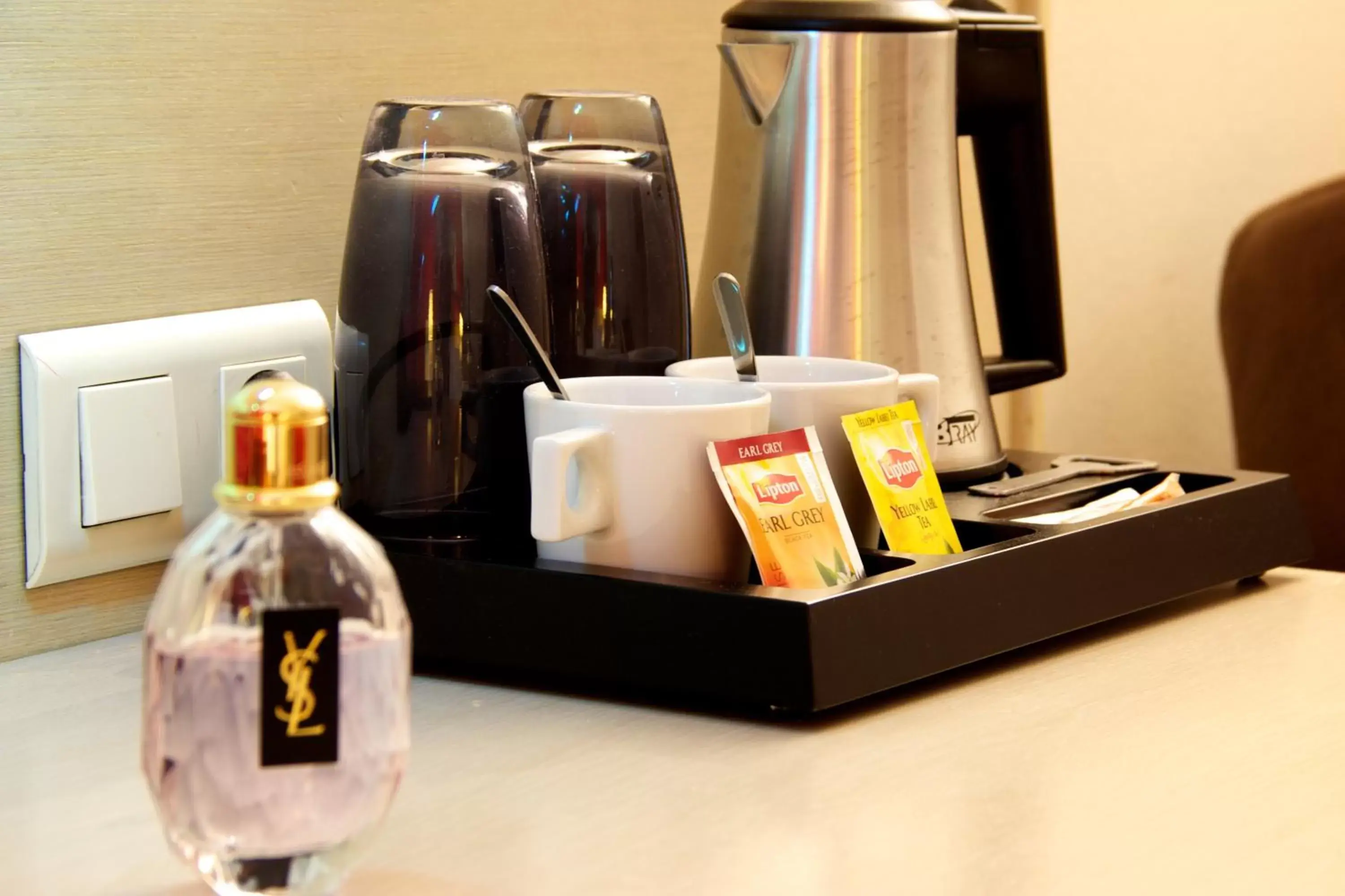 Coffee/tea facilities in Hotel Le Richemont