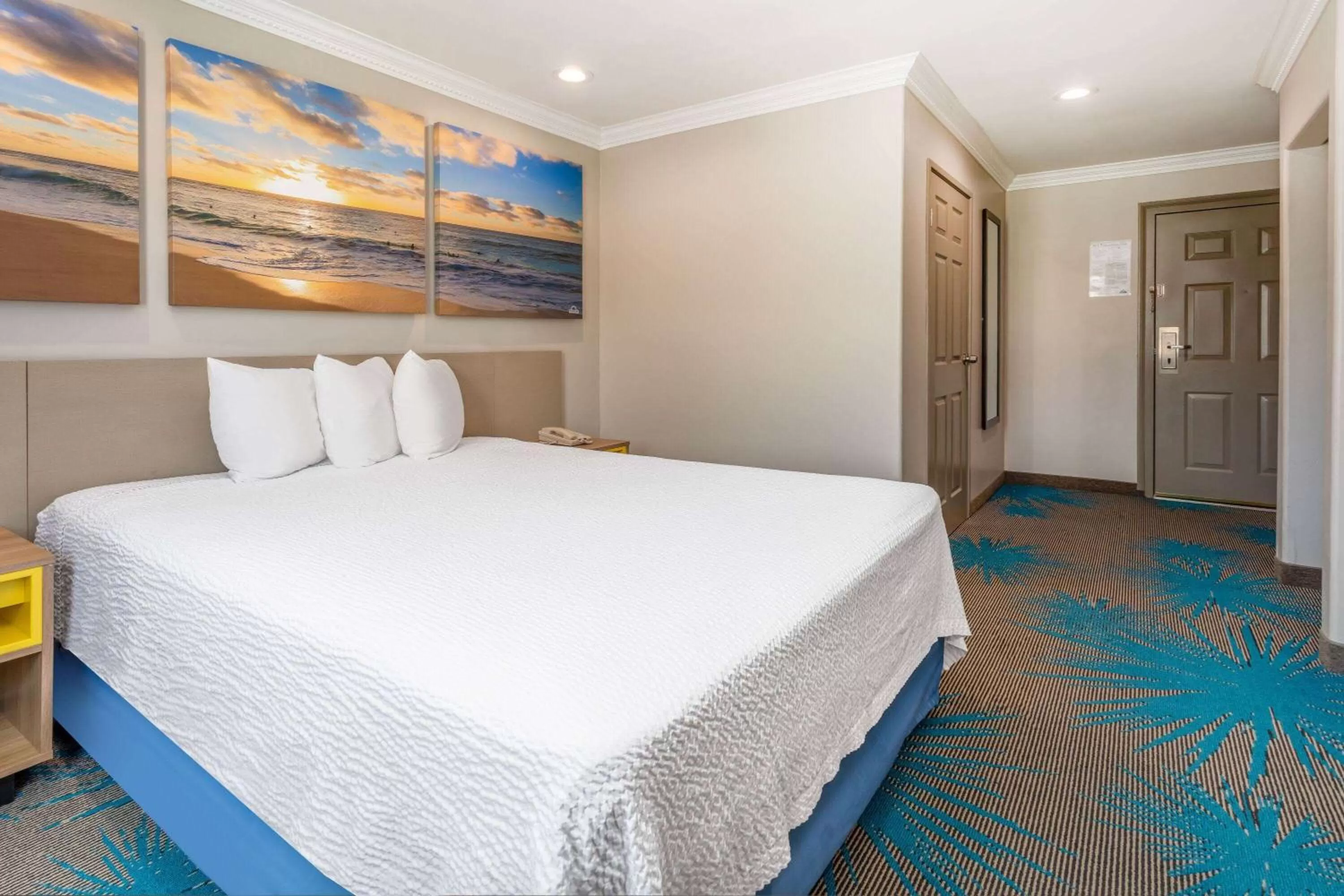 Bed in Days Inn by Wyndham Santa Monica