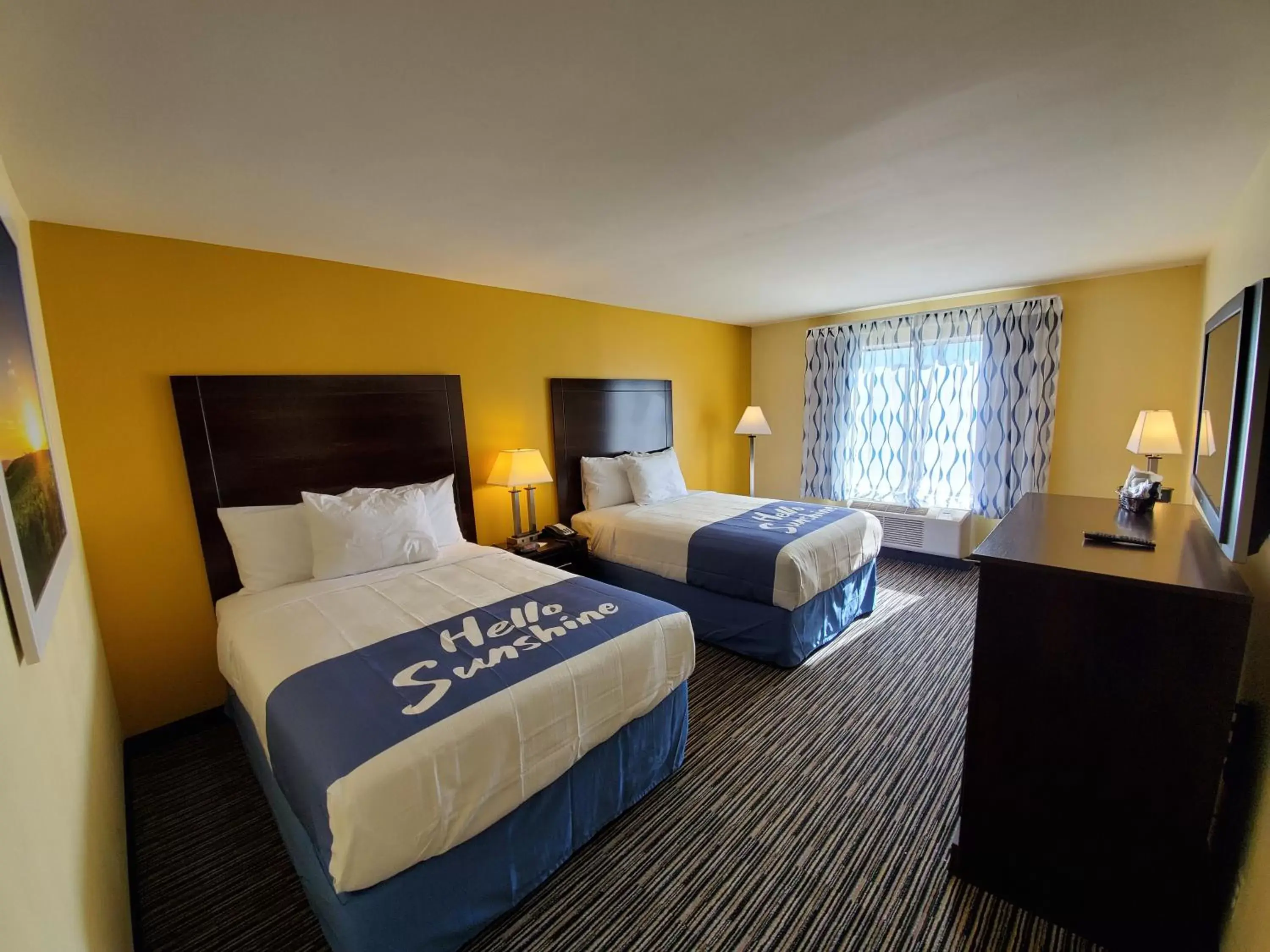 Photo of the whole room, Bed in Days Inn by Wyndham Atlanta/Southlake/Morrow
